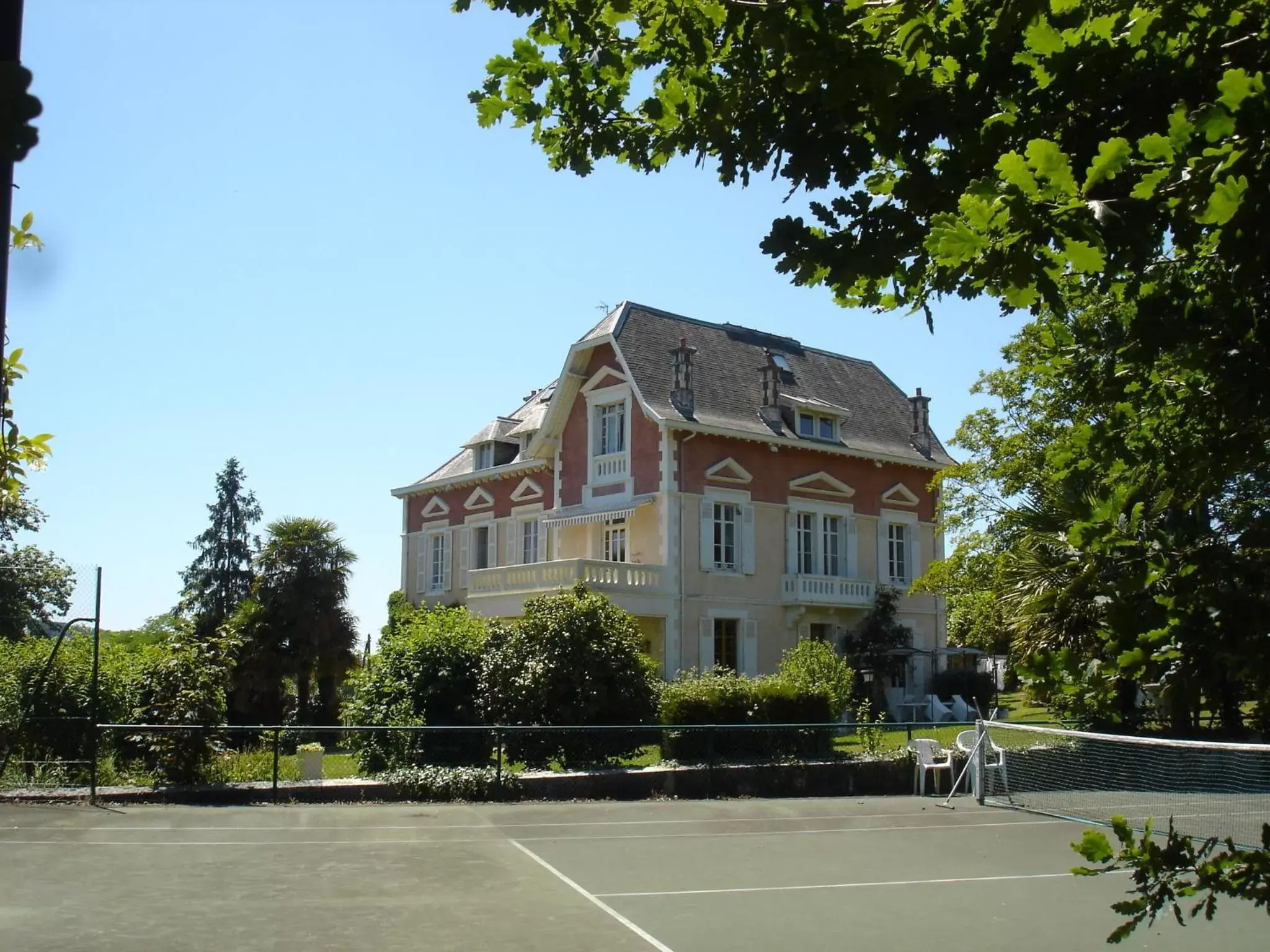 Facade/entrance, Property Building in Domaine de Bassilour