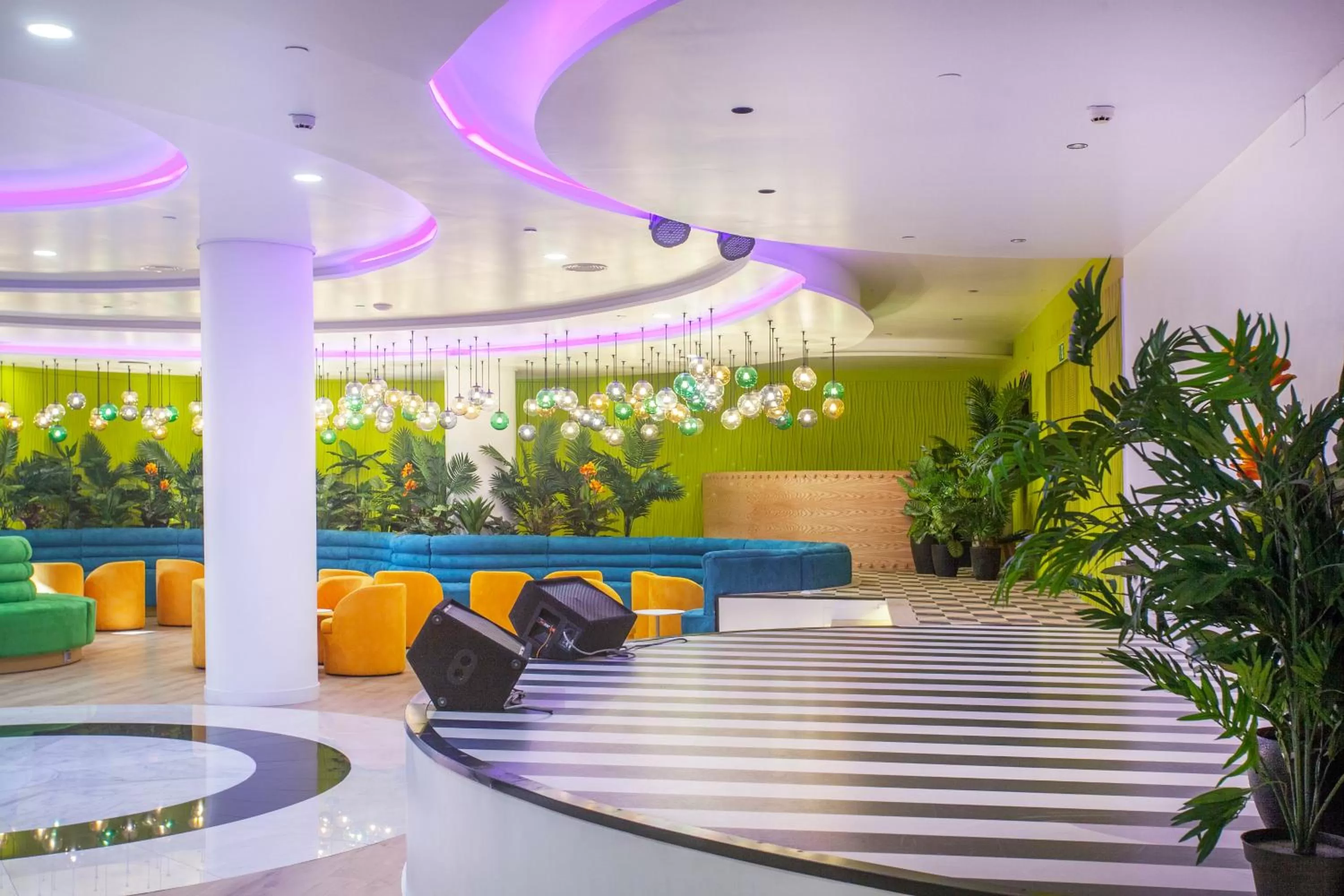 Nightclub / DJ in Villa Mandi Golf Resort