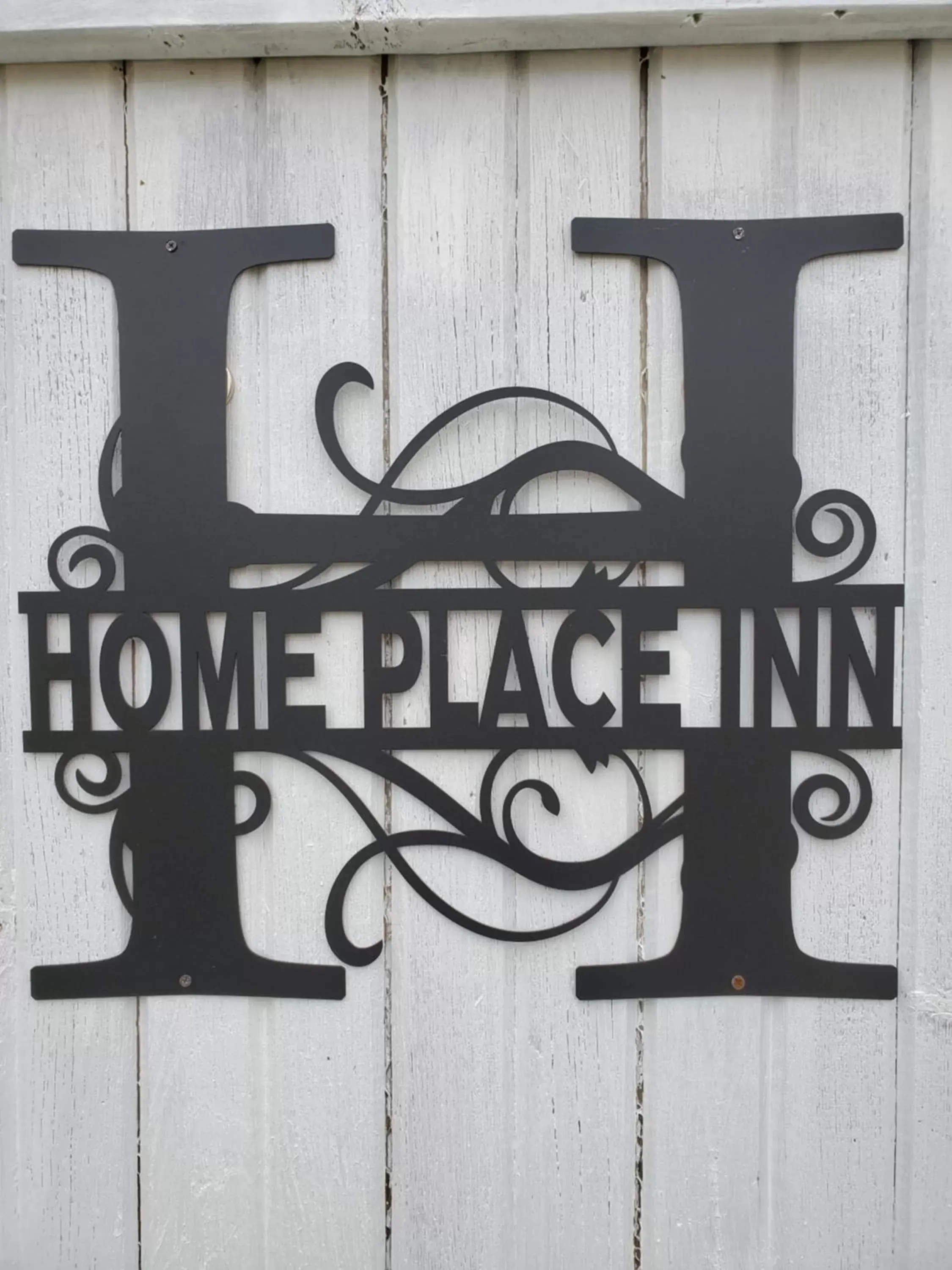 Logo/Certificate/Sign in The Home Place Inn