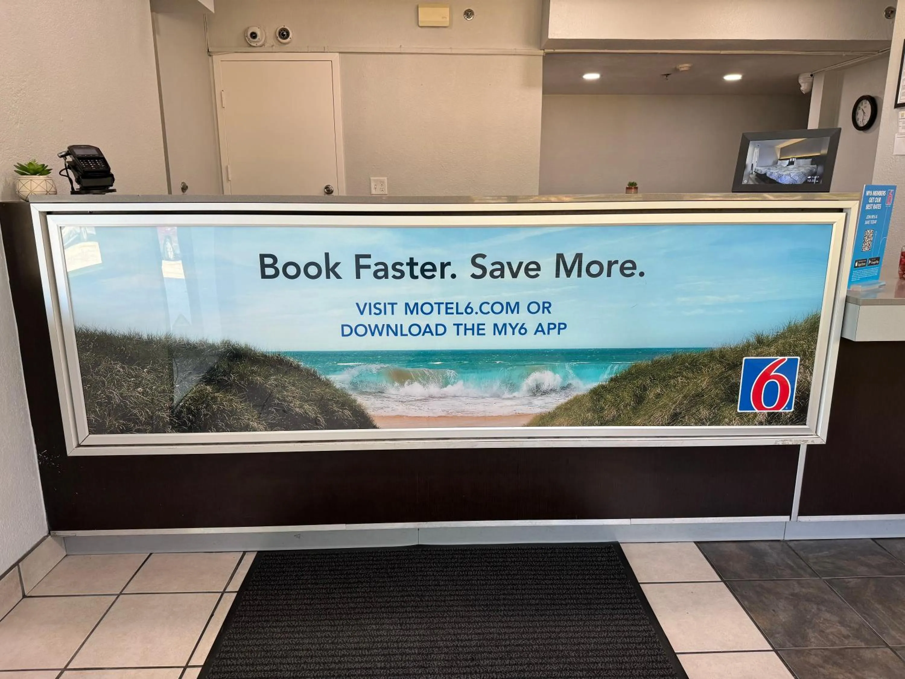 Lobby or reception in Motel 6-Bradenton, FL