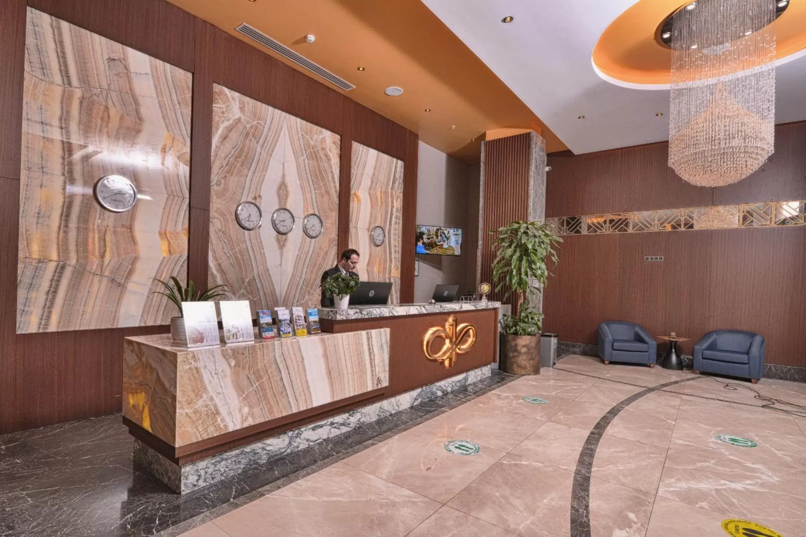 Staff, Lobby/Reception in Ottoperla Hotel