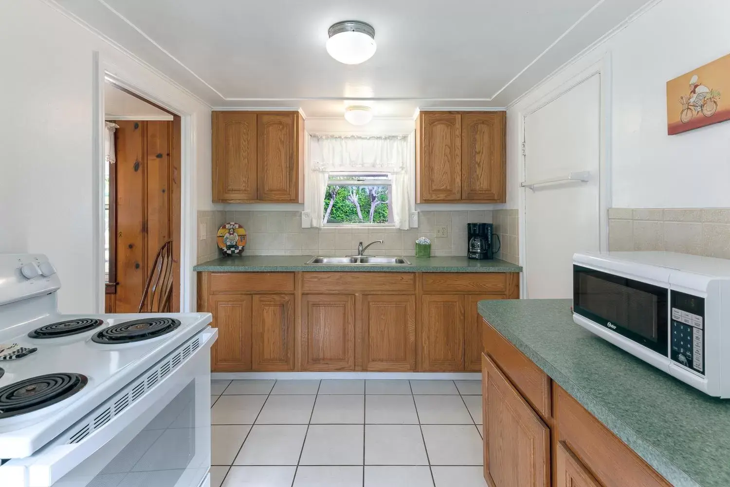 Kitchen or kitchenette, Kitchen/Kitchenette in Rock Reef Resort