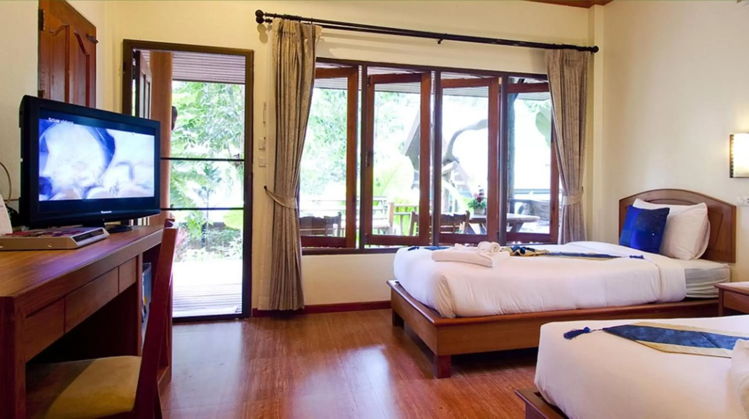 Bed in Aonang Cliff View Resort SHA Extra Plus