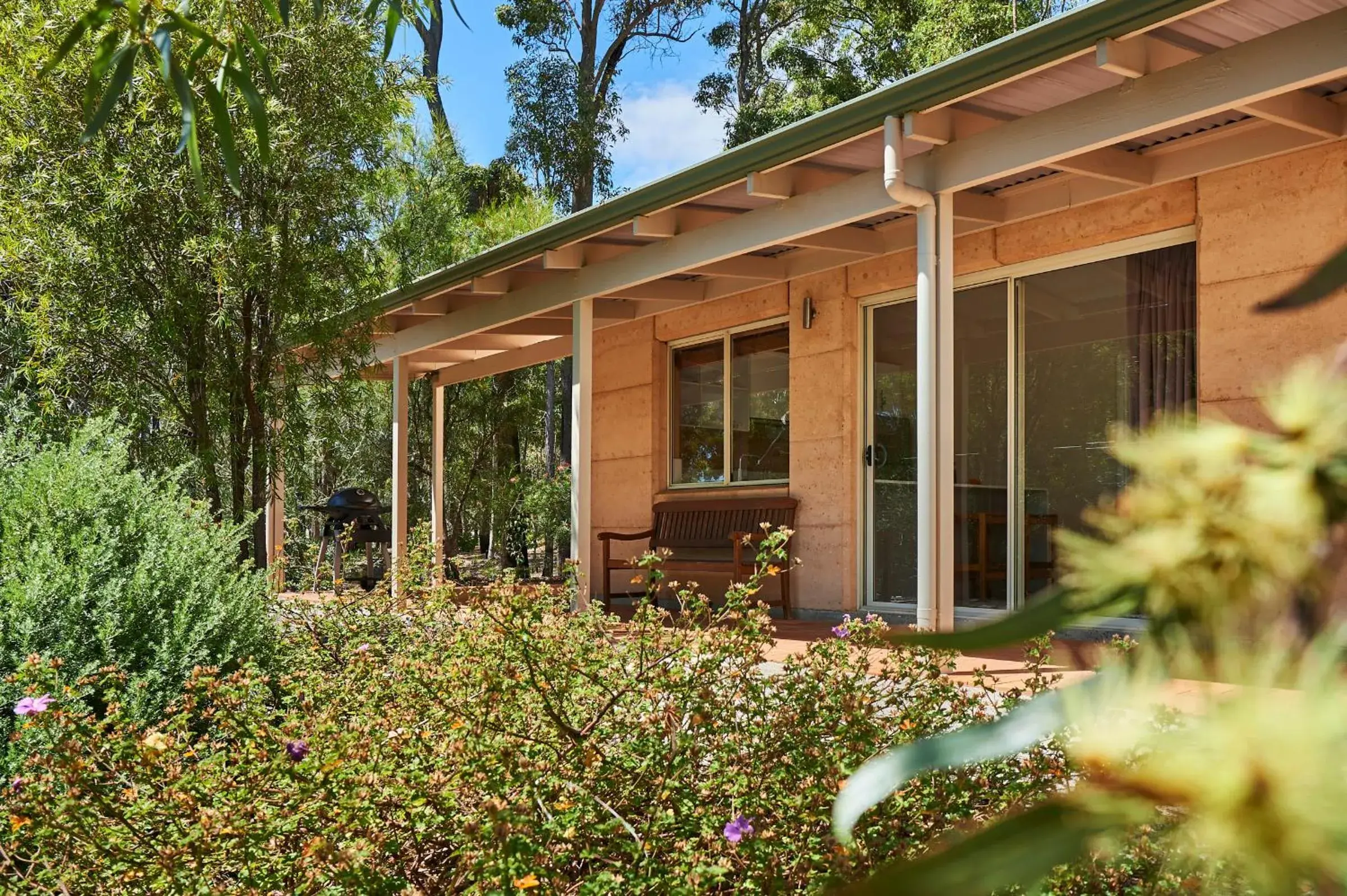 Facade/entrance in Eight Willows Retreat Facade/entrance in Eight Willows Retreat