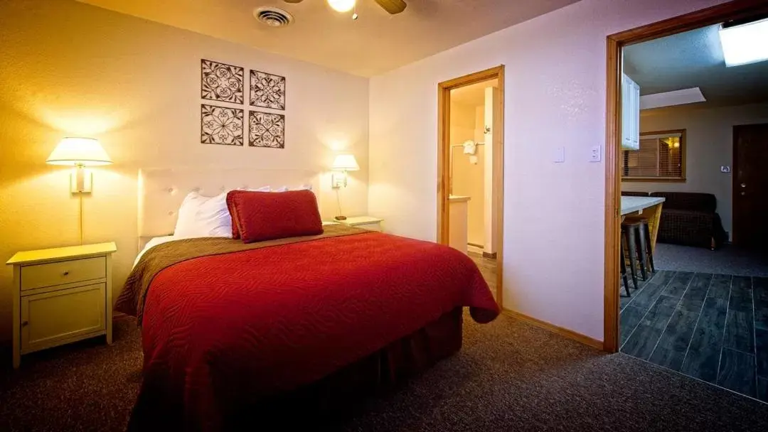 Bedroom, Bed in Sitzmark Sports Lodge