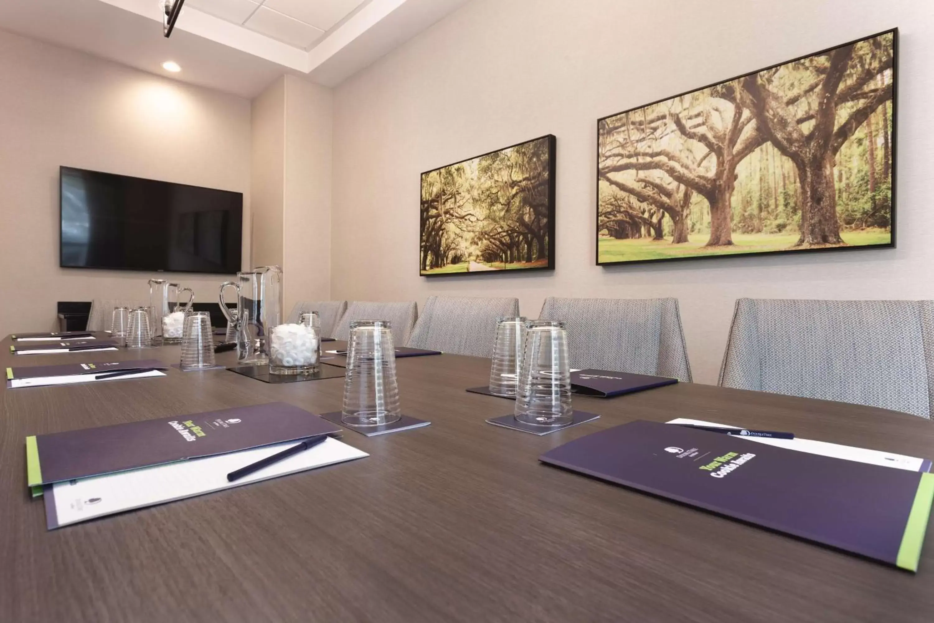 Meeting/conference room in DoubleTree by Hilton Charleston Mount Pleasant