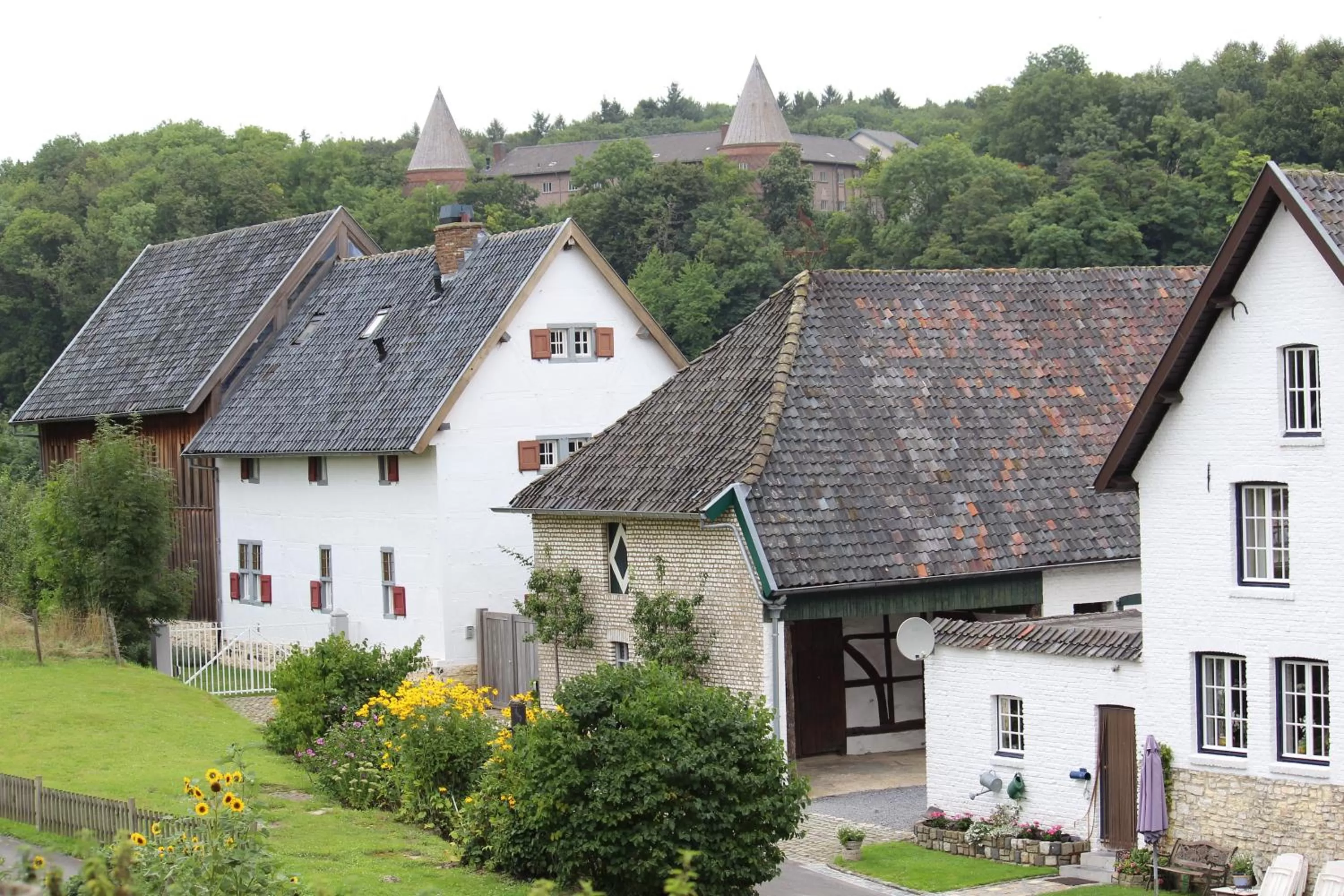 Natural landscape in B&B Von Clermont Park