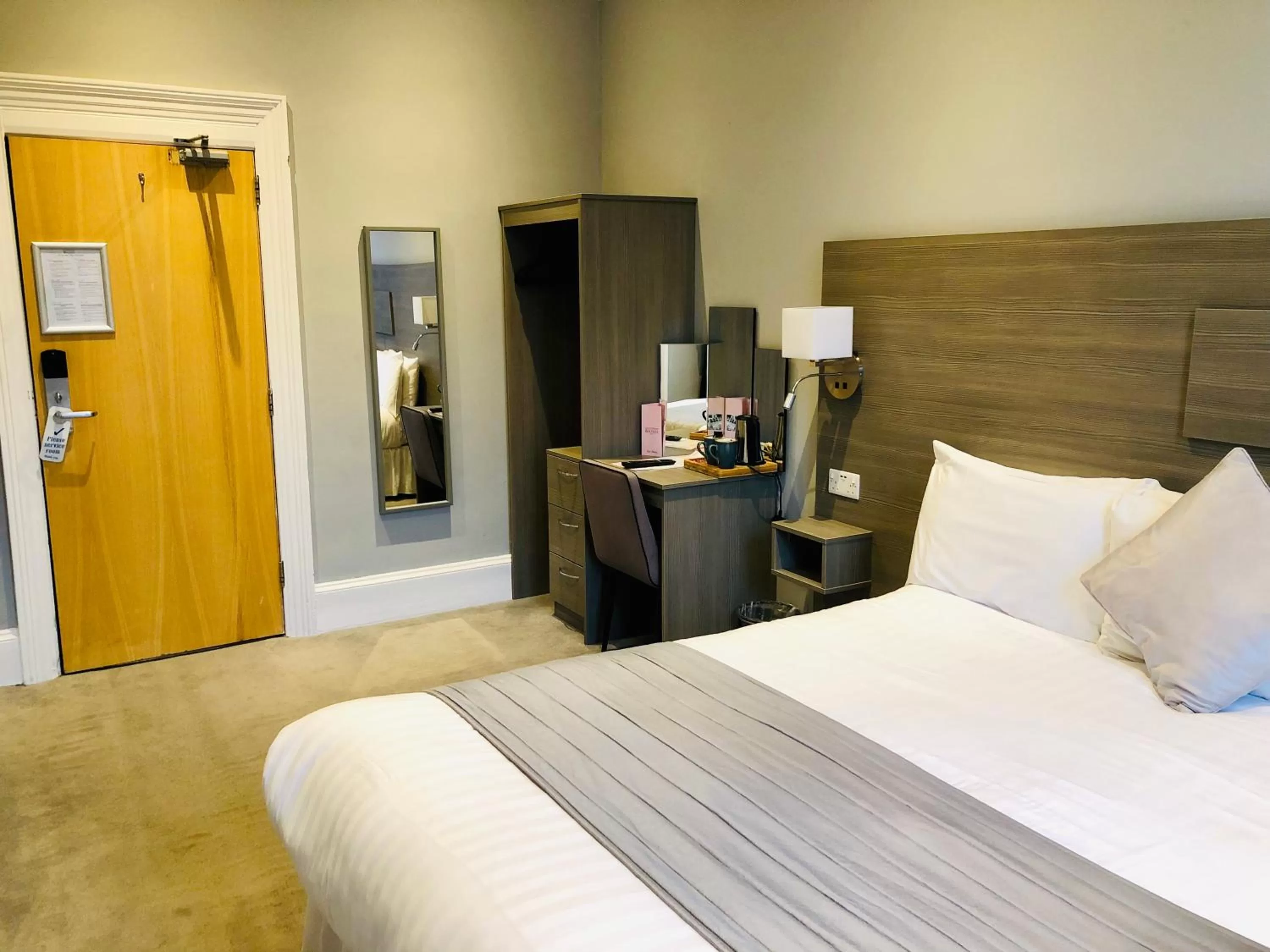 Bedroom, Bed in Cottonwood Boutique