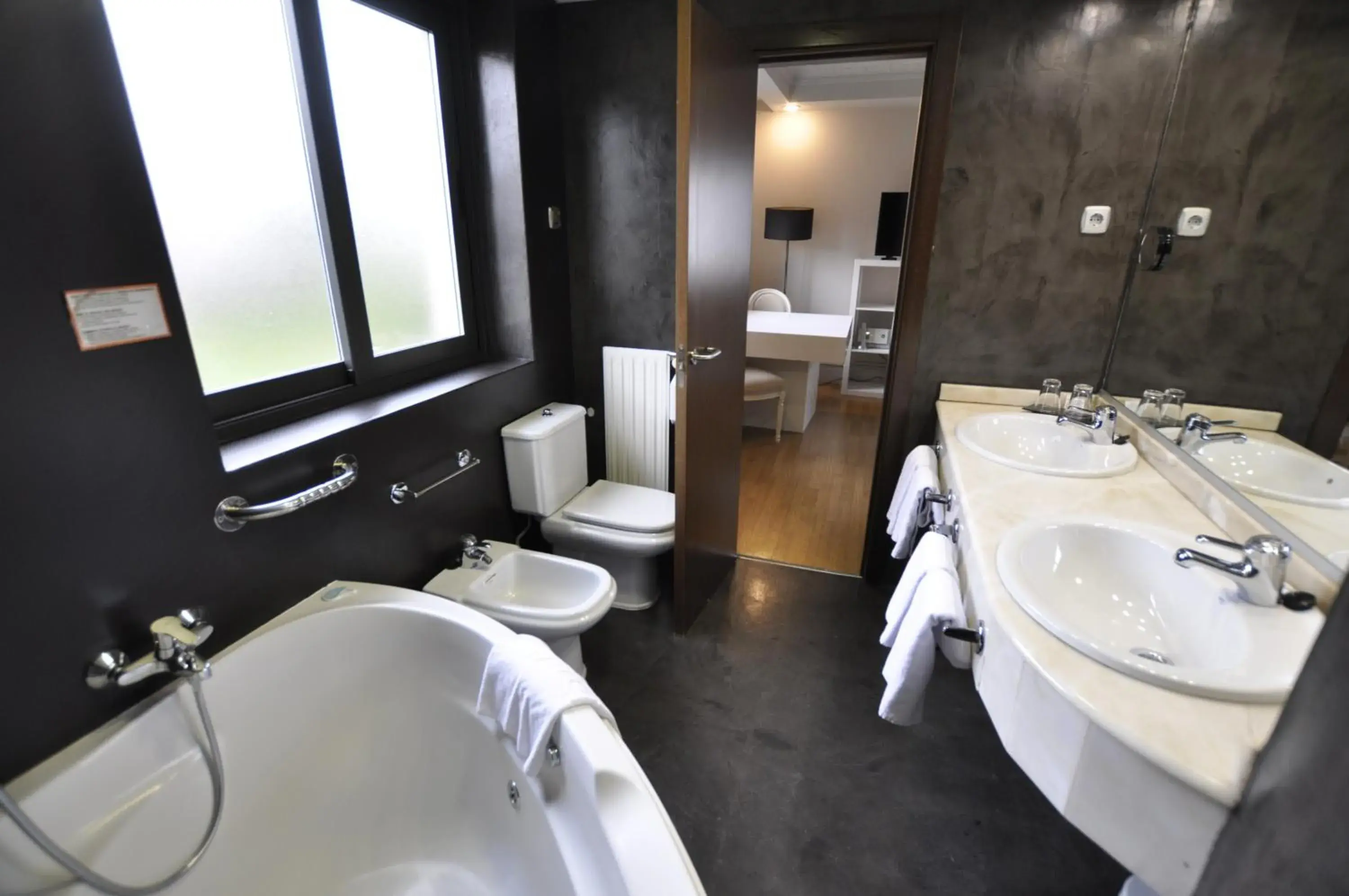 Bathroom in Hotel Rio Bidasoa