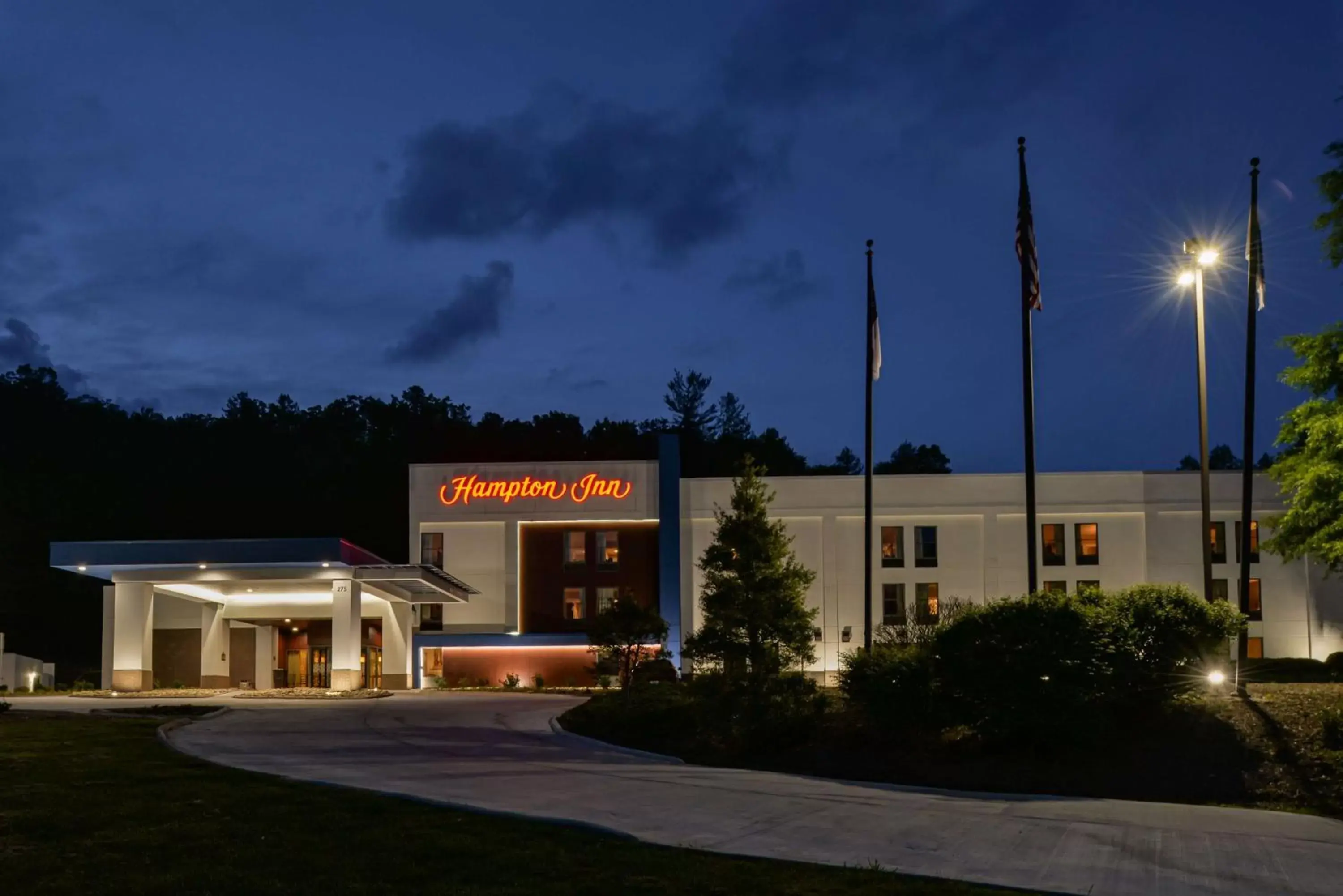 Property Building in Hampton Inn Brevard