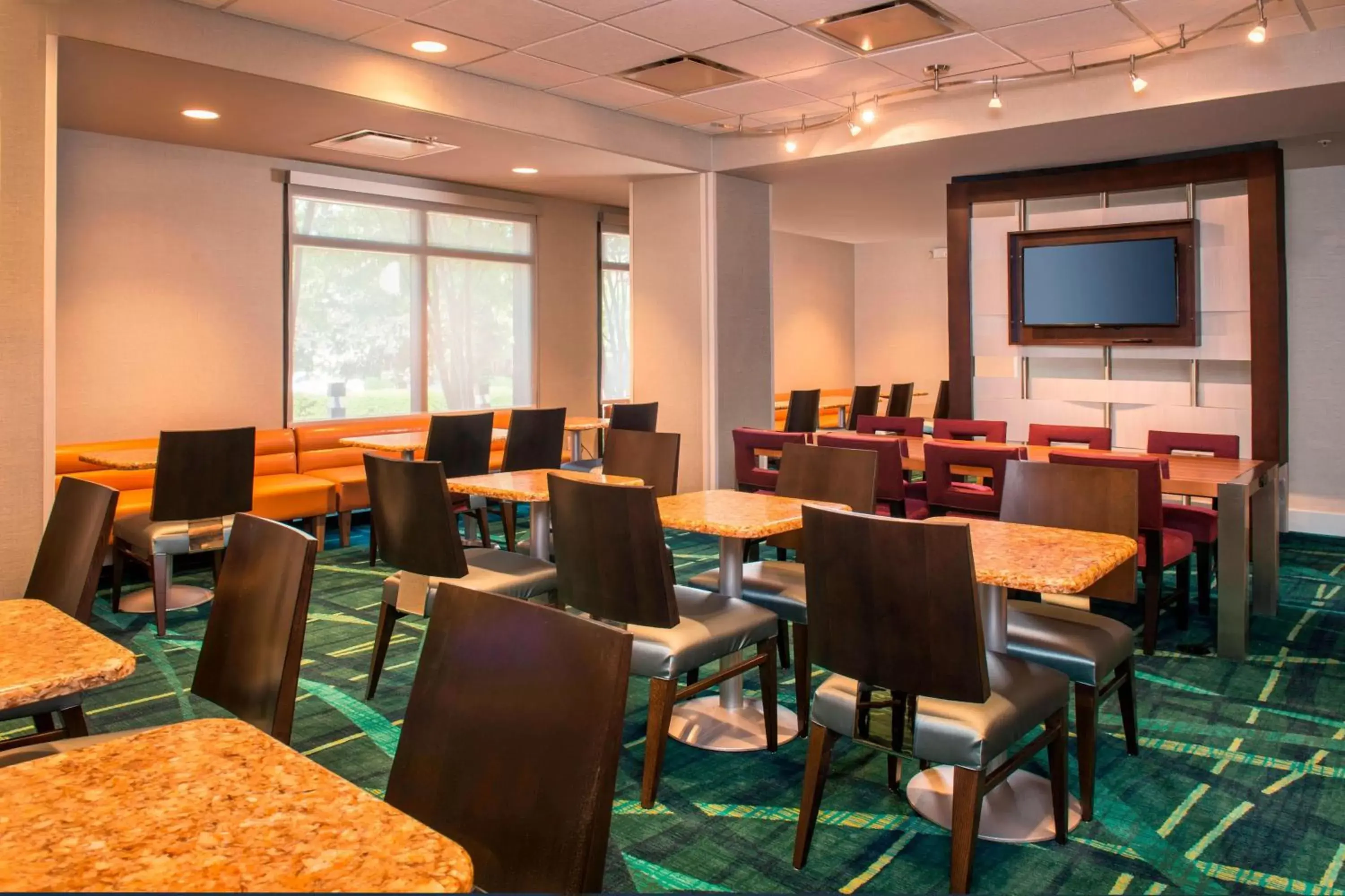 Breakfast, Restaurant/Places to Eat in SpringHill Suites by Marriott Gaithersburg