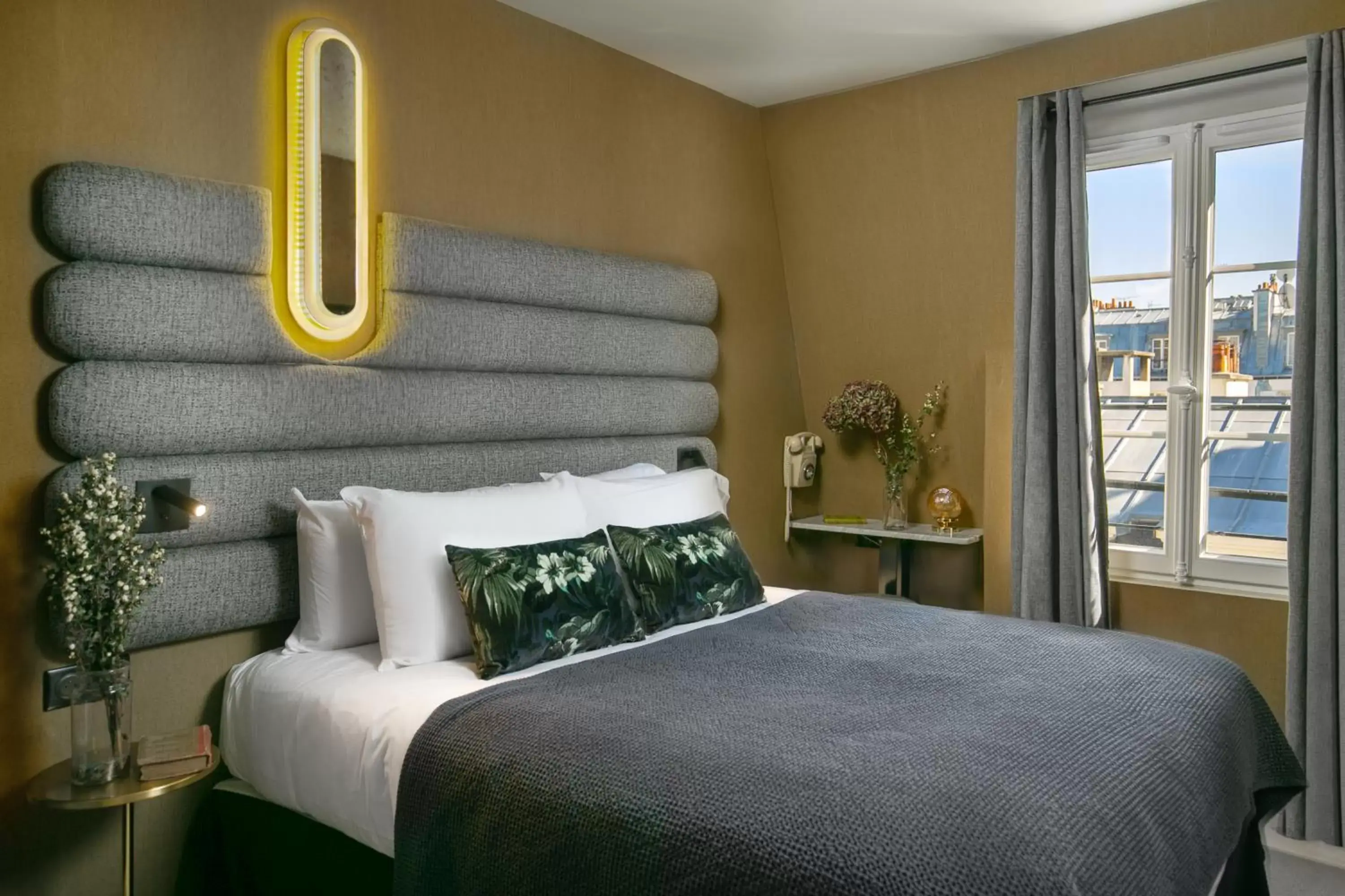 Bedroom, Bed in La Planque Hotel