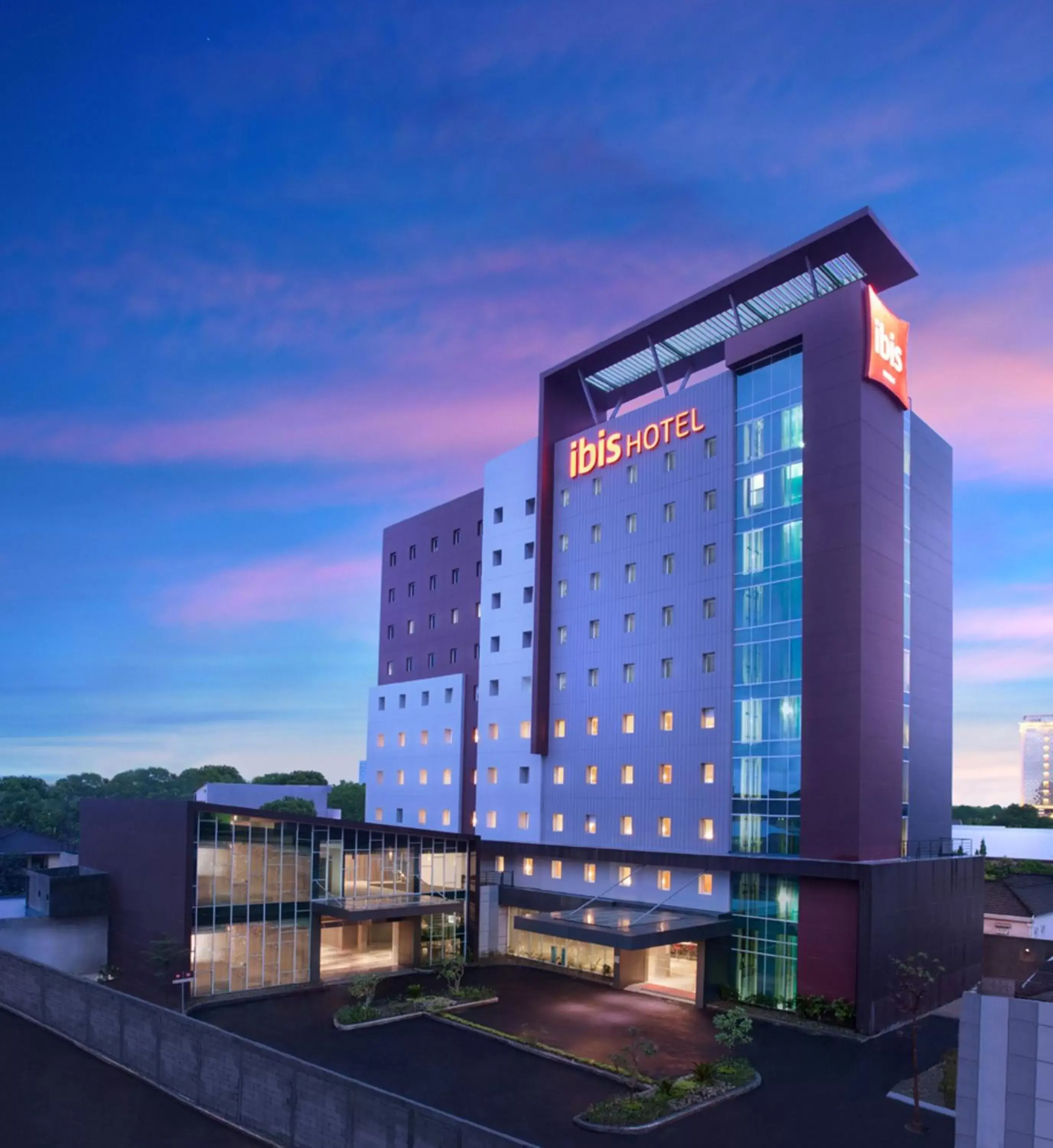 Facade/entrance, Property Building in Ibis Makassar City Center