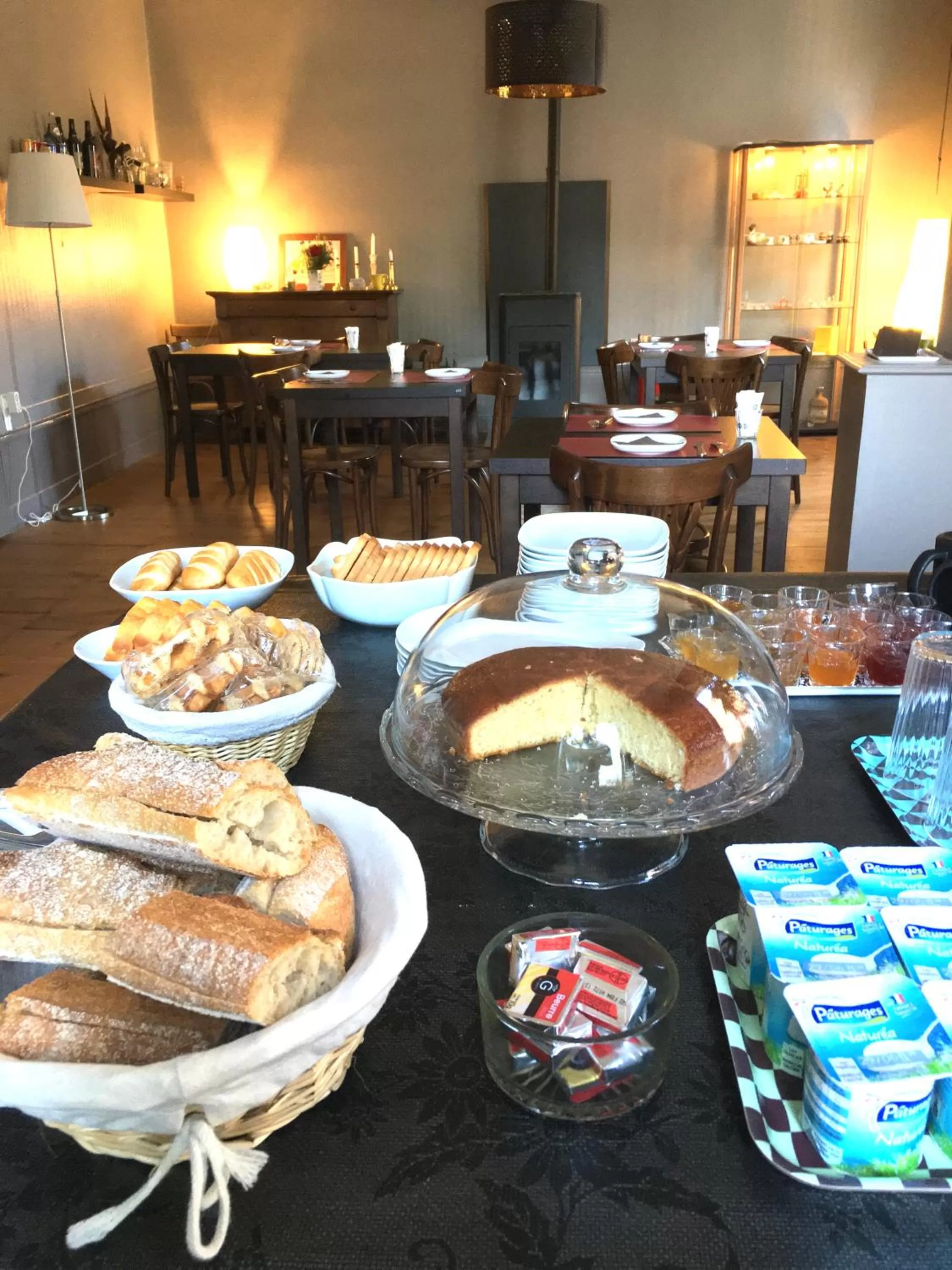 Breakfast in La Maison de famille