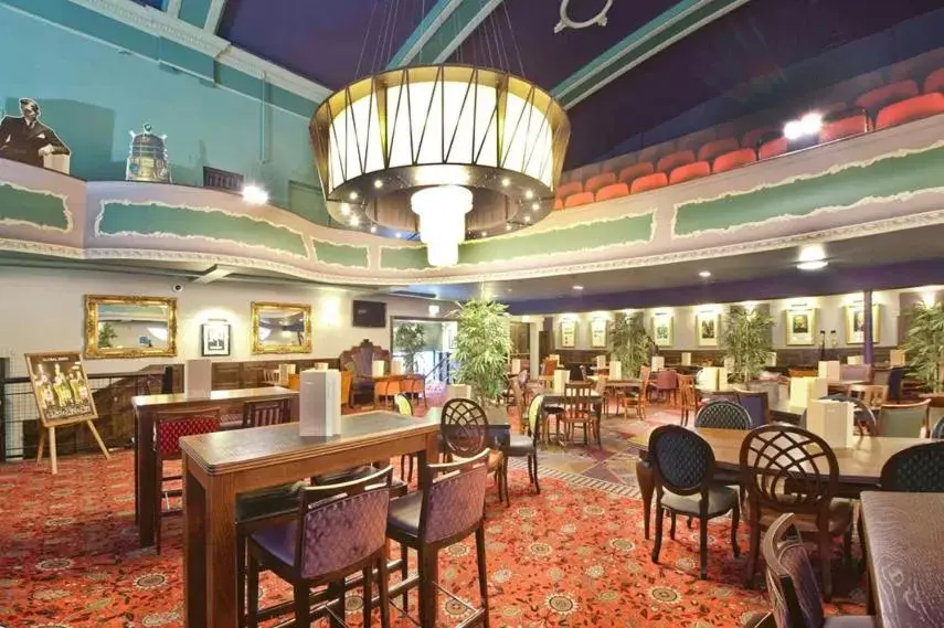 Restaurant/Places to Eat in The Hippodrome Wetherspoon