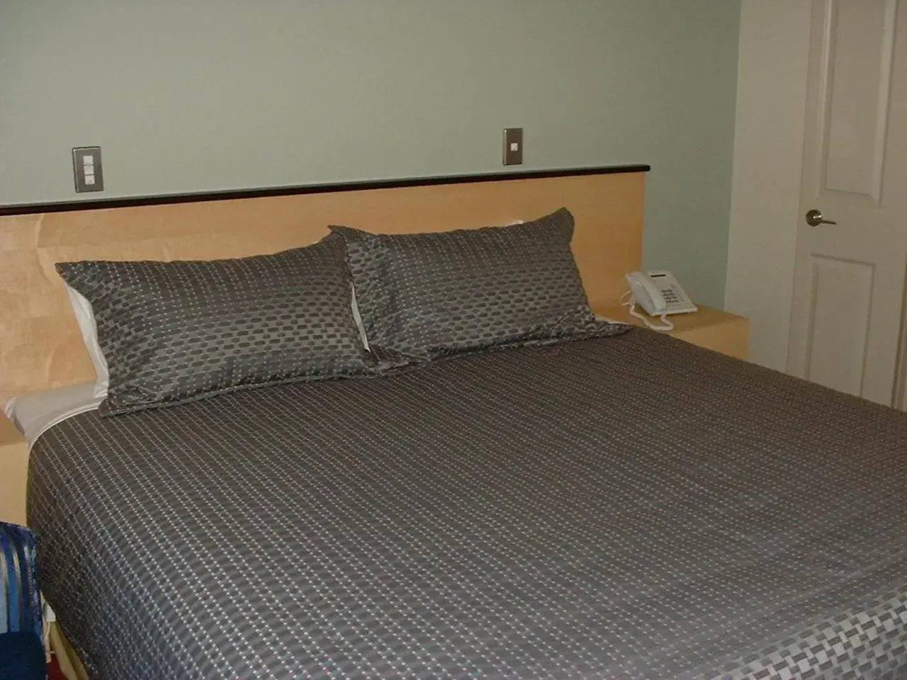 Bed in Athena Motel