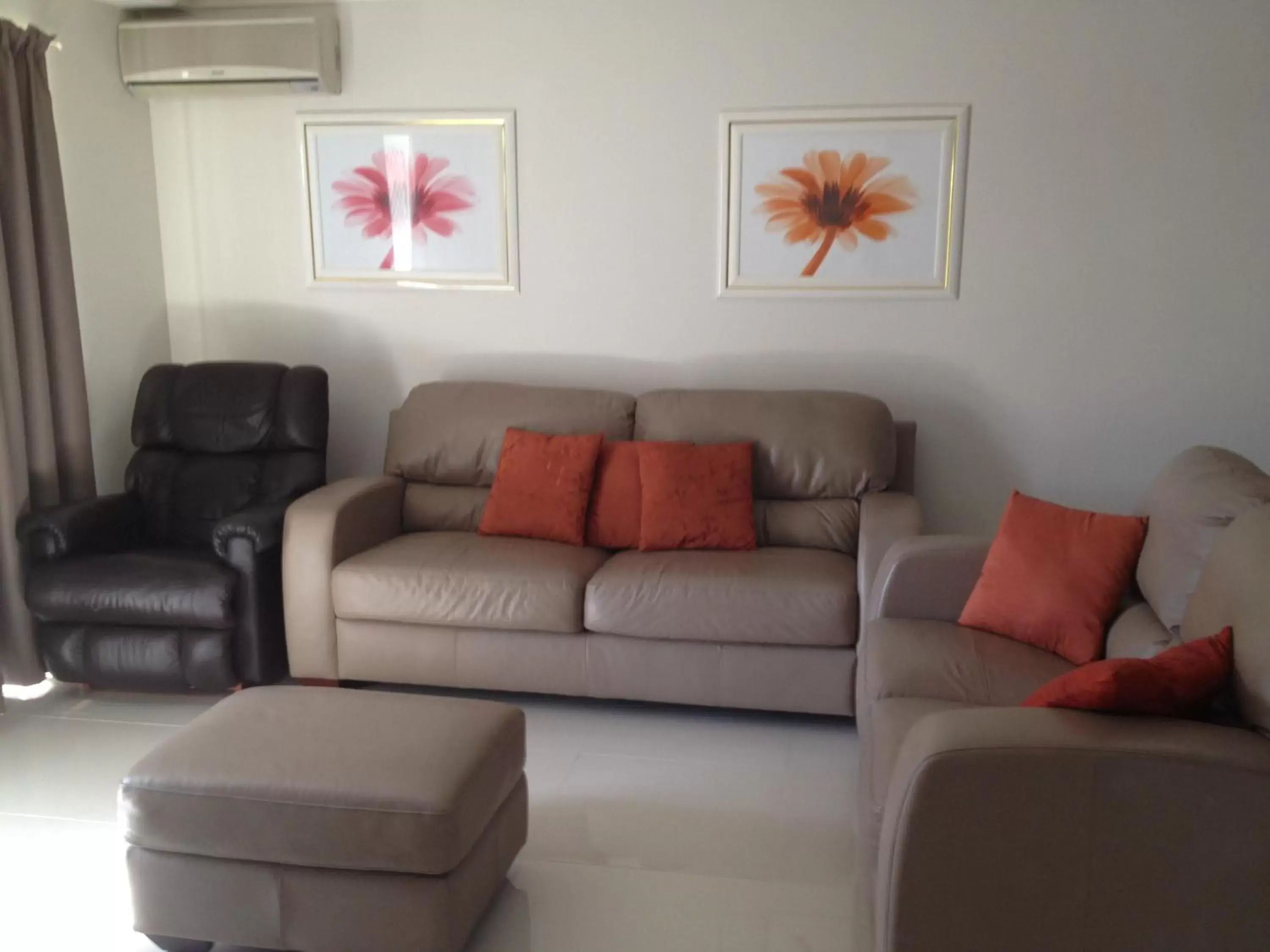 Seating Area in Pelican Cove Apartments