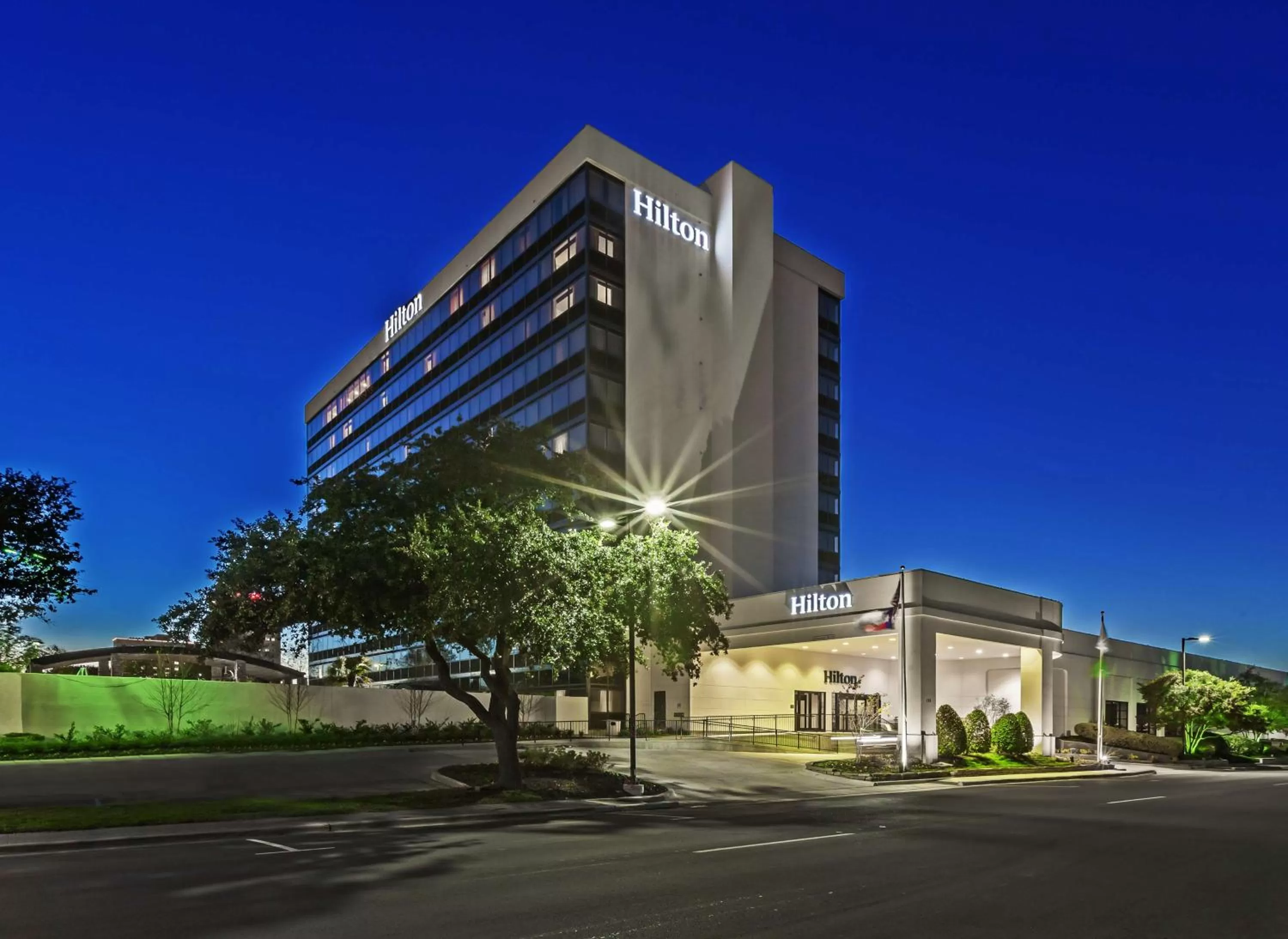Property building in Hilton Waco