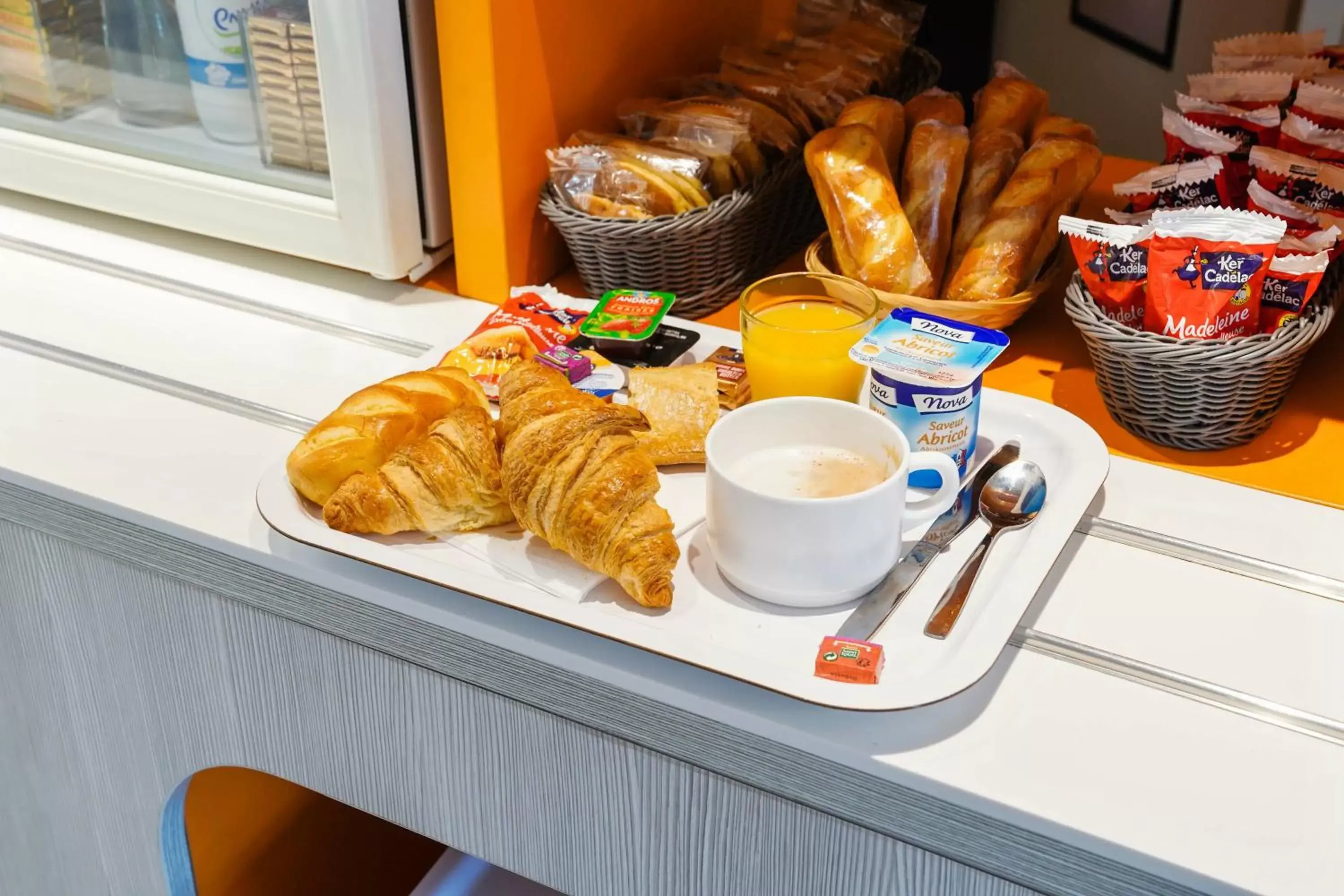 Food and drinks, Breakfast in Première Classe Villejust