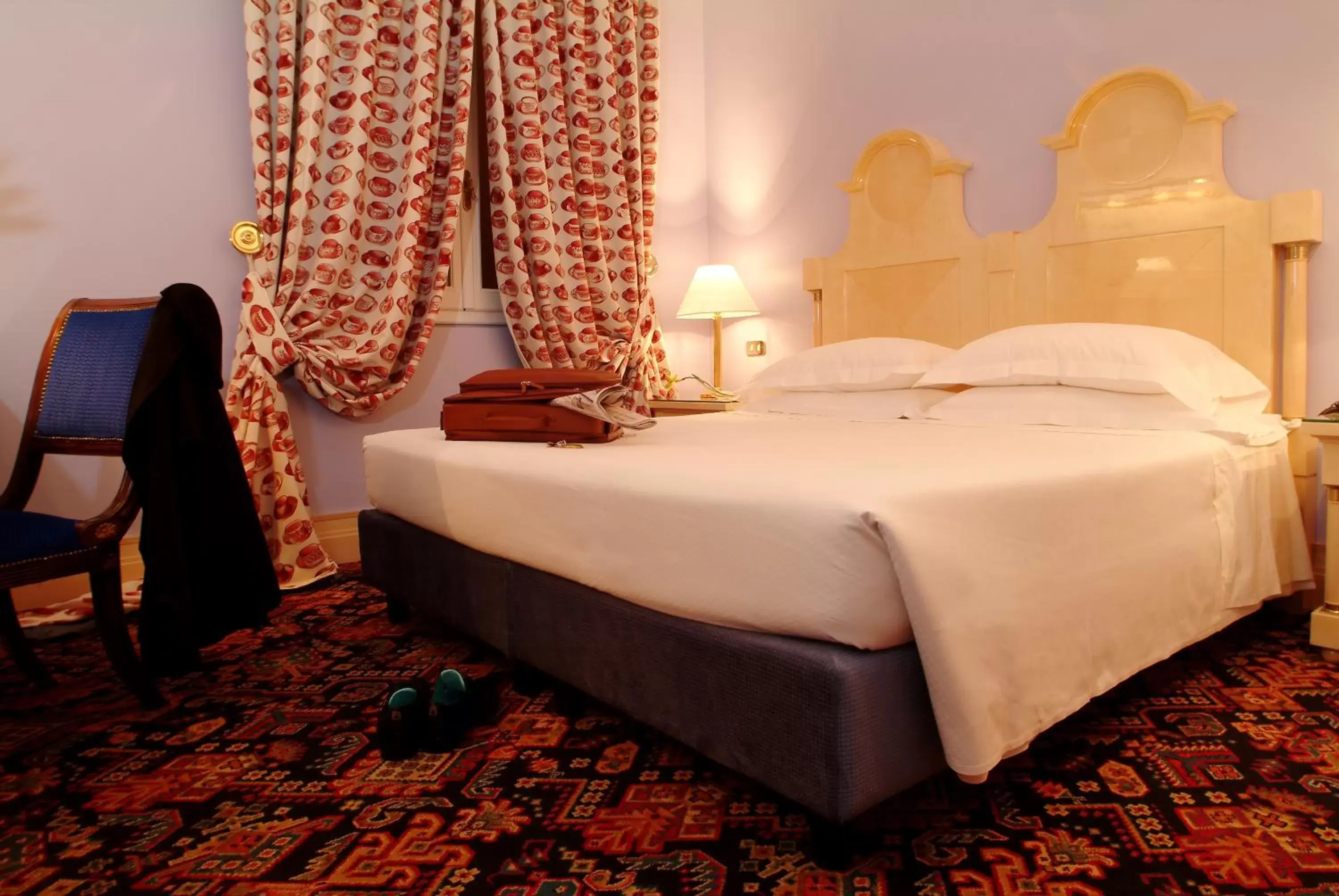 Bed in Hotel Albani Firenze