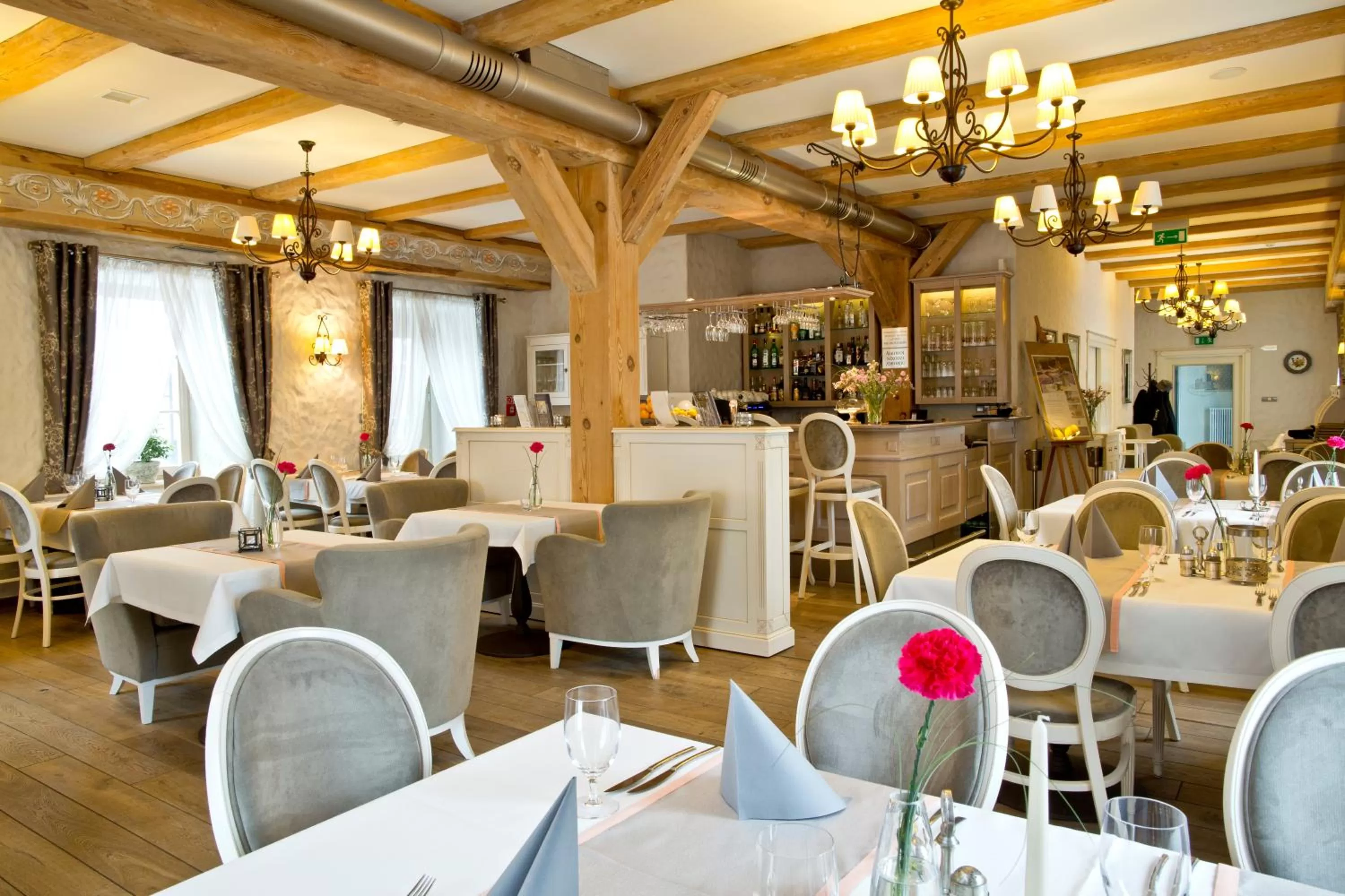 Restaurant/places to eat in Zamek Topacz