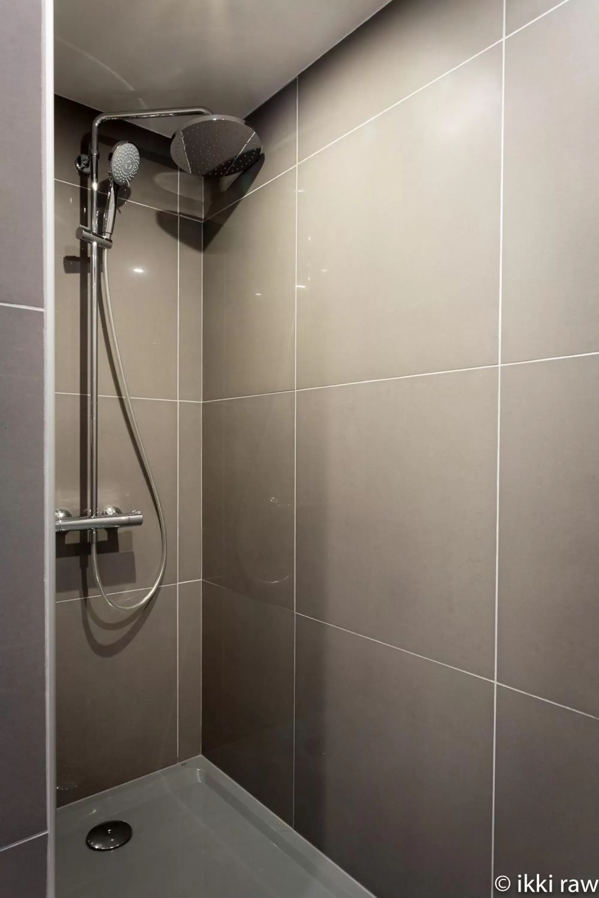 Shower, Bathroom in Hotel Libera Caen Colombelles