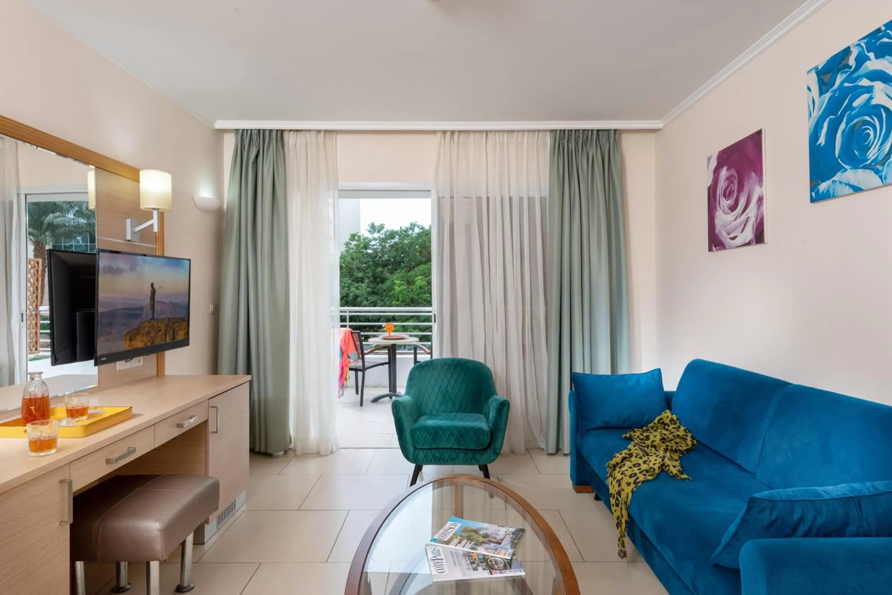 Living room, Seating Area in Leonardo Royal Resort Eilat