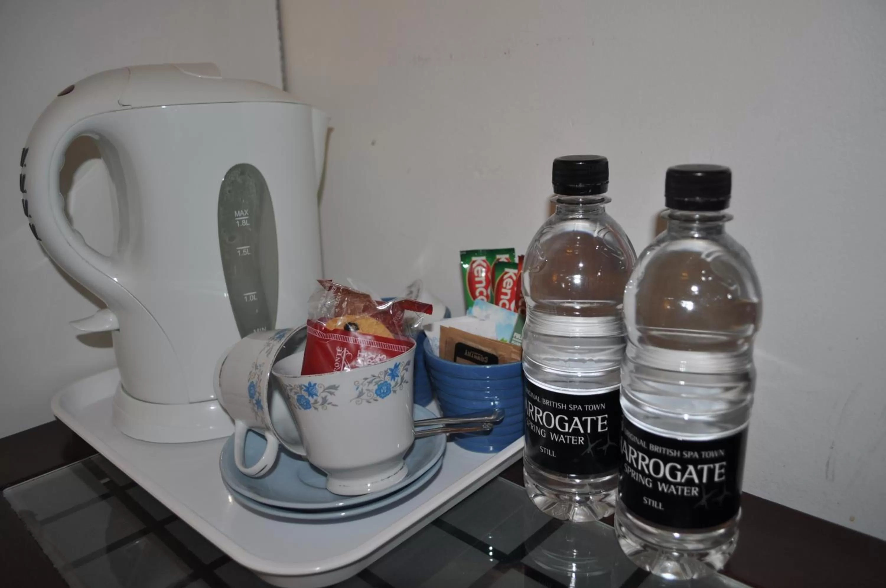 Coffee/tea facilities in The New Guilderoy Hotel