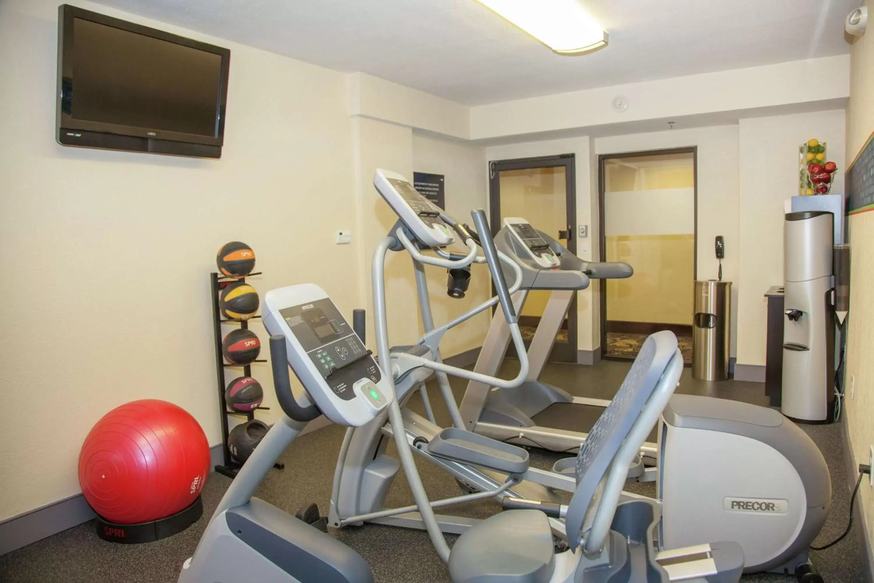Fitness centre/facilities in Hampton Inn I-10 & College Drive Fitness centre/facilities in Hampton Inn I-10 & College Drive