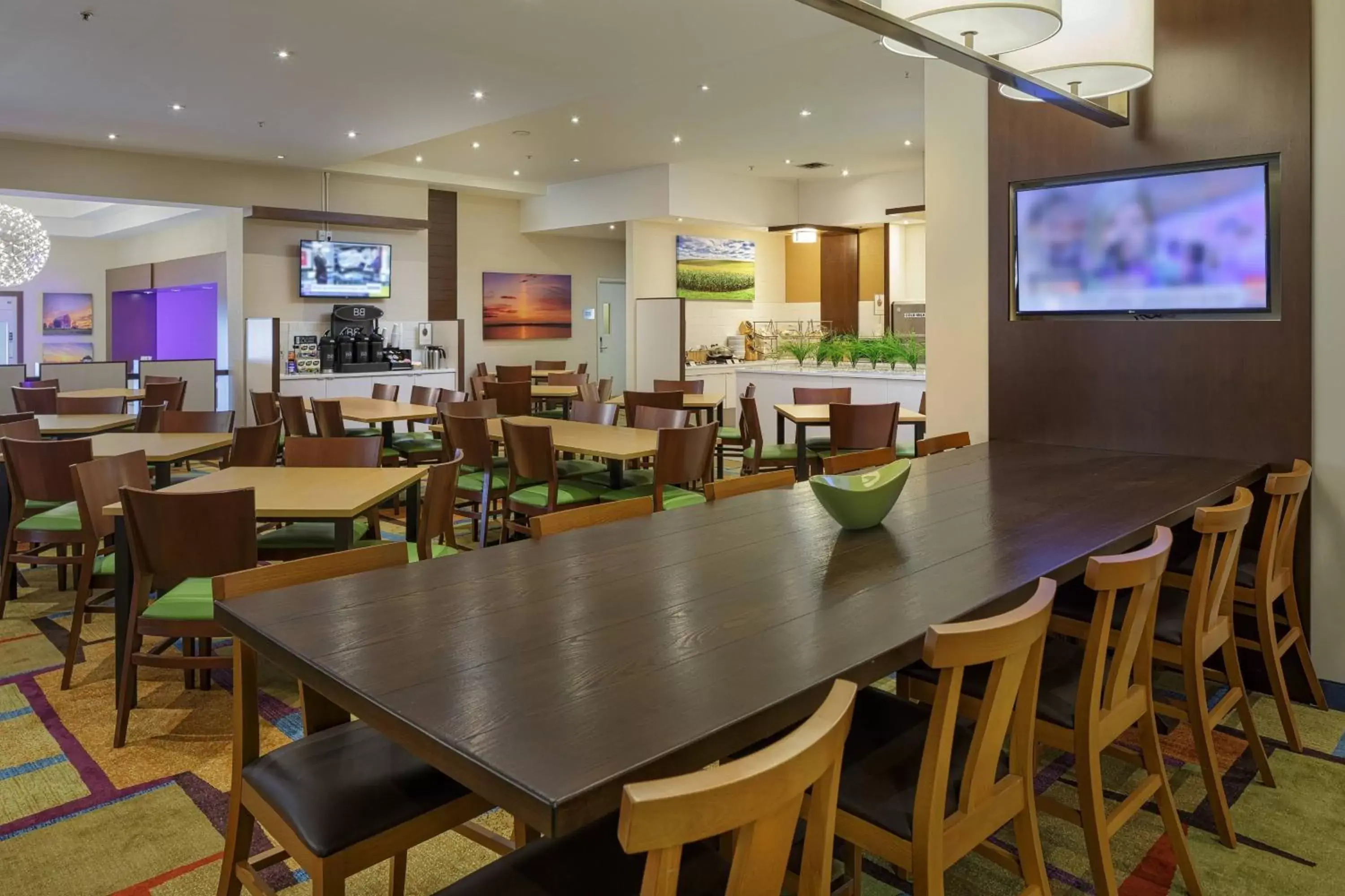 Breakfast, Restaurant/Places to Eat in Fairfield Inn & Suites by Marriott Belleville