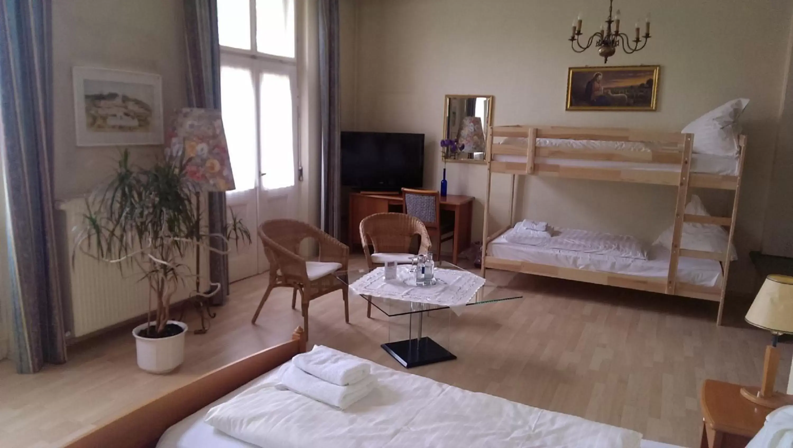 Quadruple Room in Villa Oranien Quadruple Room in Villa Oranien