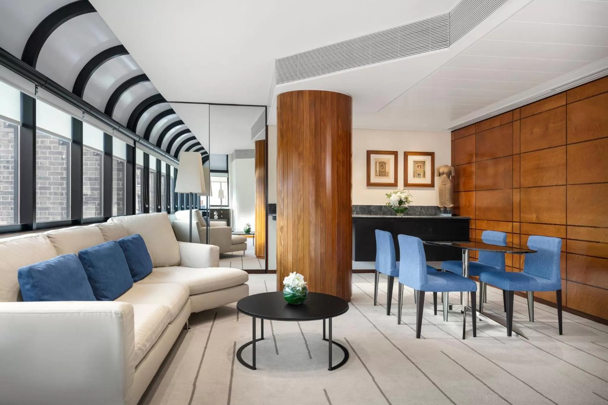 Photo of the whole room in COMO The Halkin