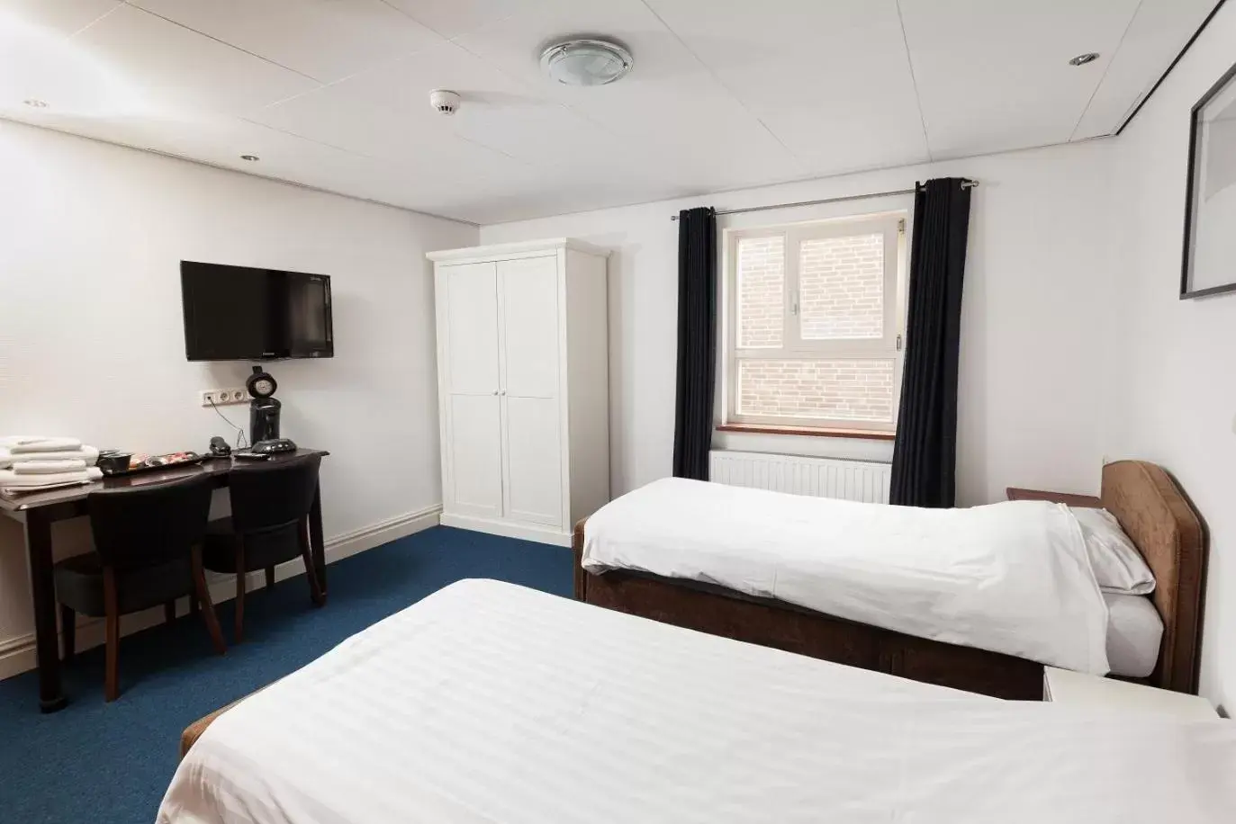 Double or Twin Room with Bathroom in Hotel Verhoeven Double or Twin Room with Bathroom in Hotel Verhoeven