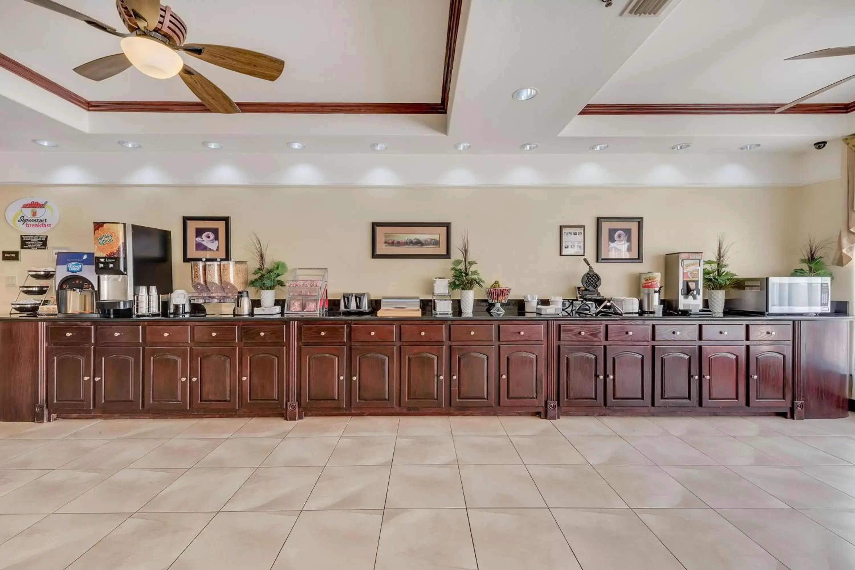 Food close-up in Super 8 by Wyndham Hidalgo at La Plaza Mall & Mcallen Airport Food close-up in Super 8 by Wyndham Hidalgo at La Plaza Mall & Mcallen Airport