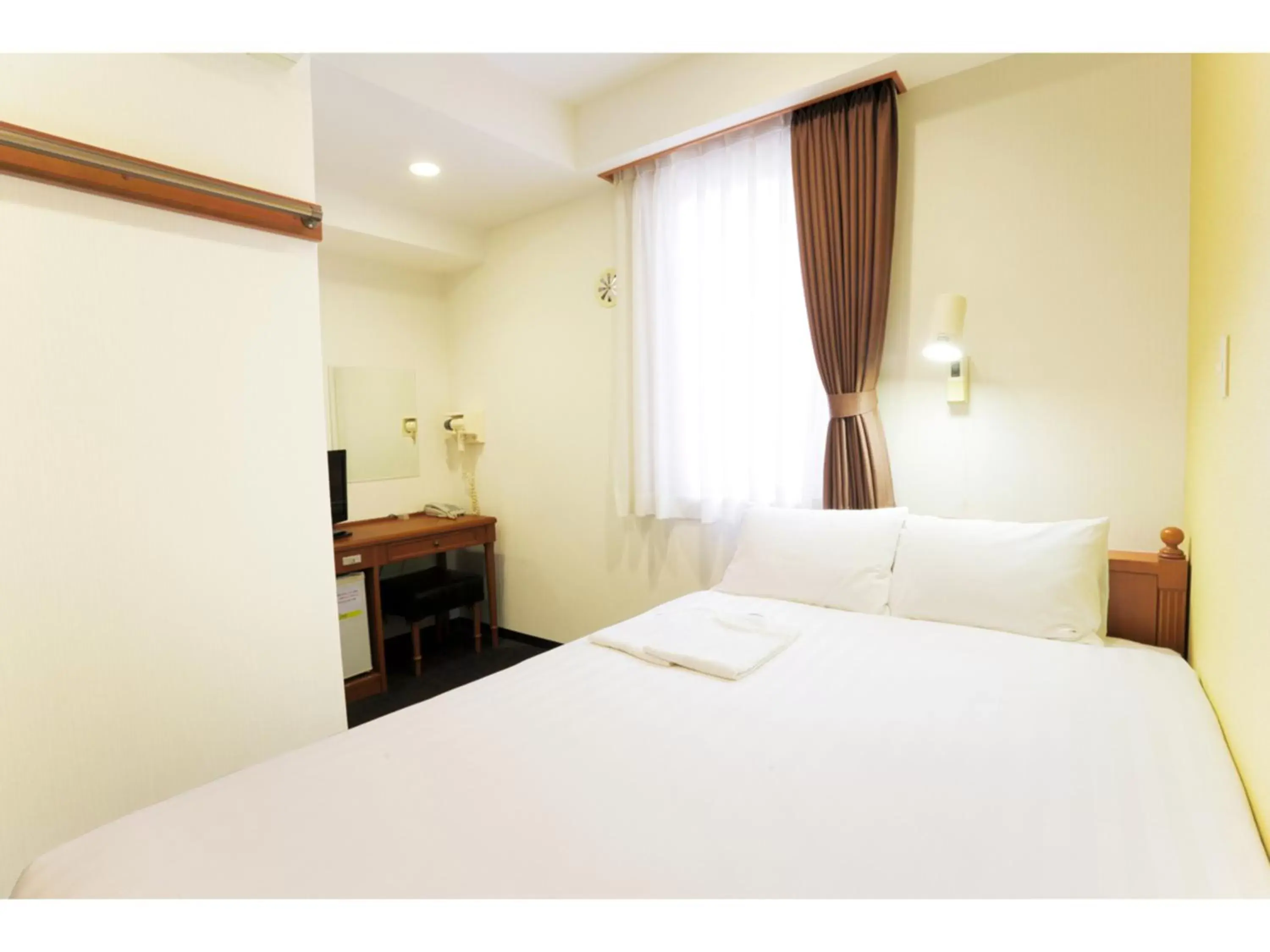 Photo of the whole room, Bed in Smile Hotel Kobe Motomachi