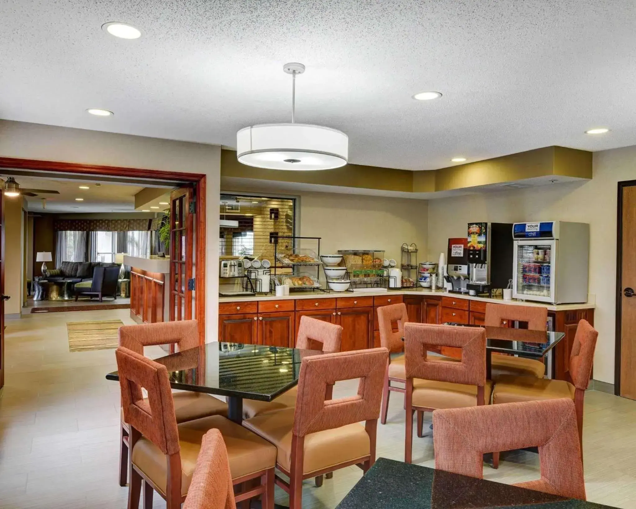 Restaurant/Places to Eat in Comfort Inn Painesville