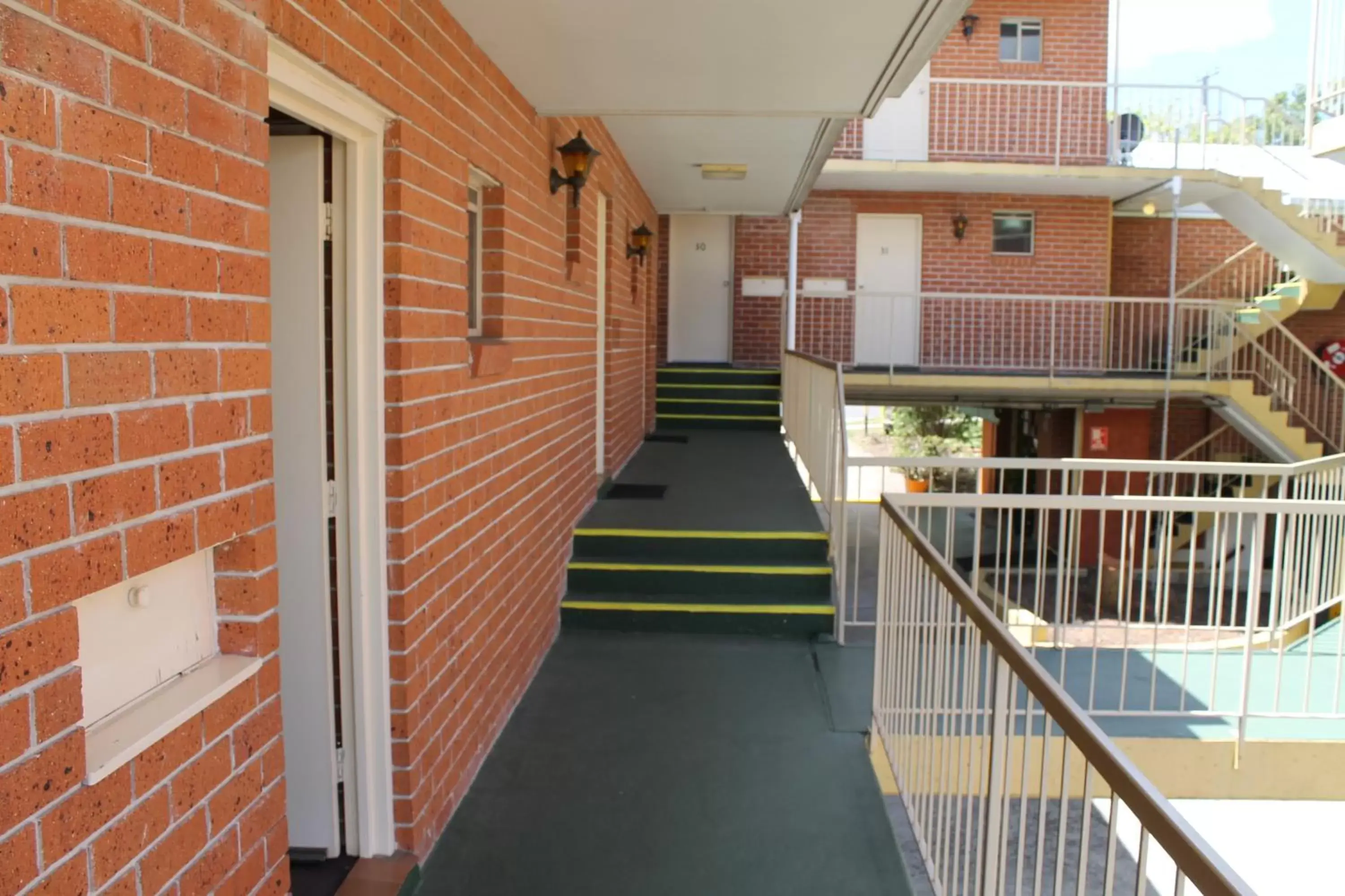 Day, Balcony/Terrace in Greenslopes Motor Inn