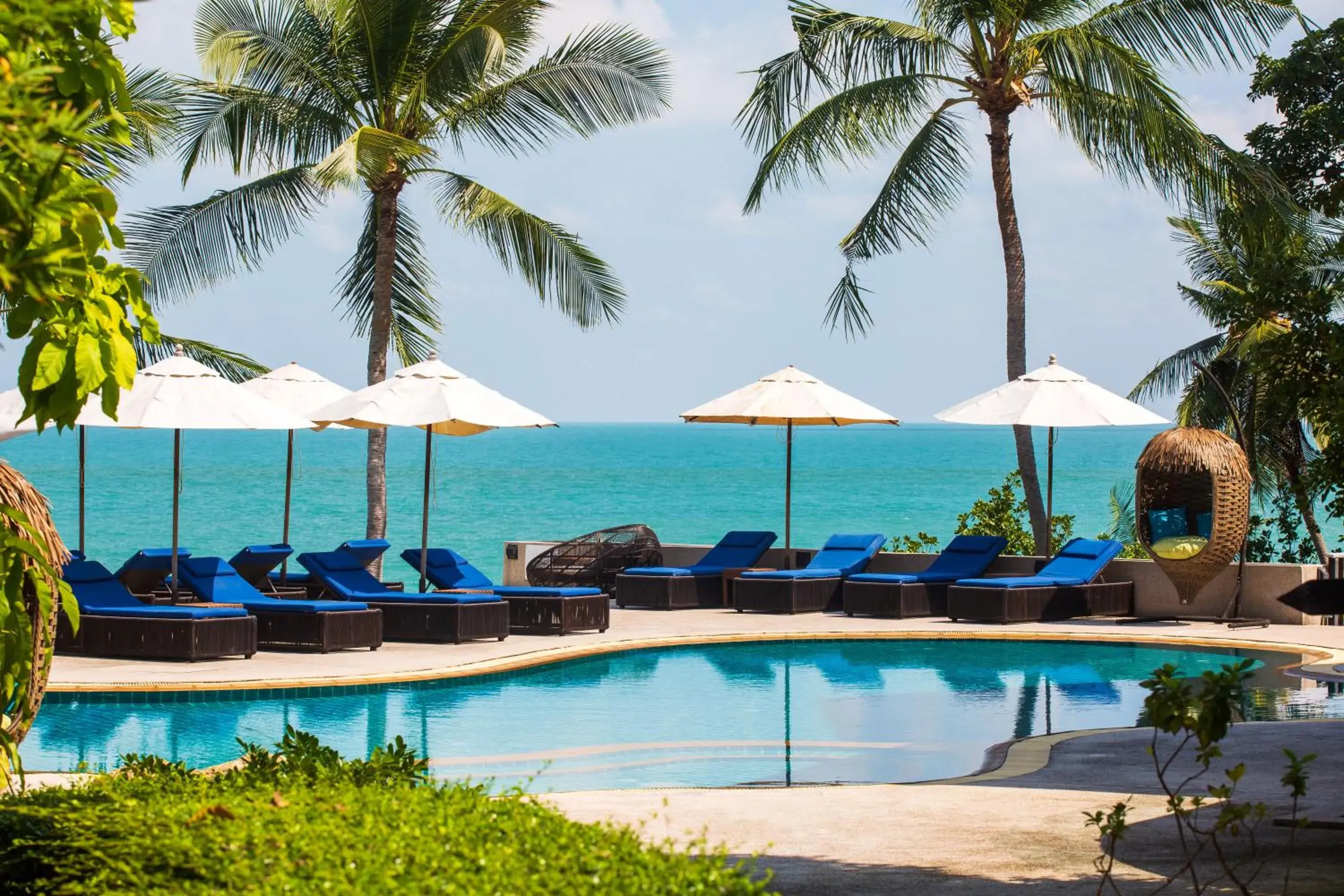 Swimming Pool in Coral Cliff Beach Resort Samui - SHA Plus