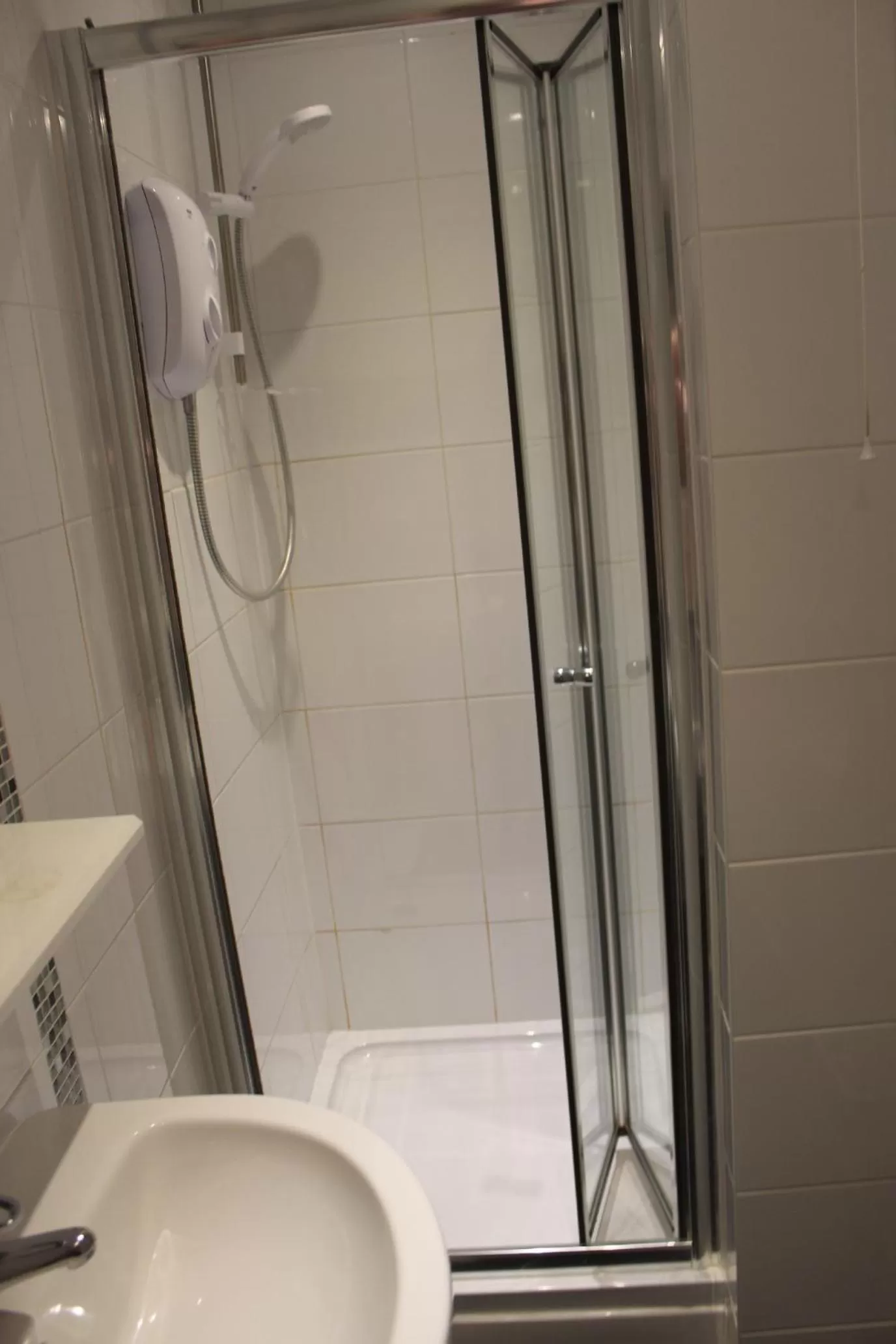 Shower in The Premier Lodge