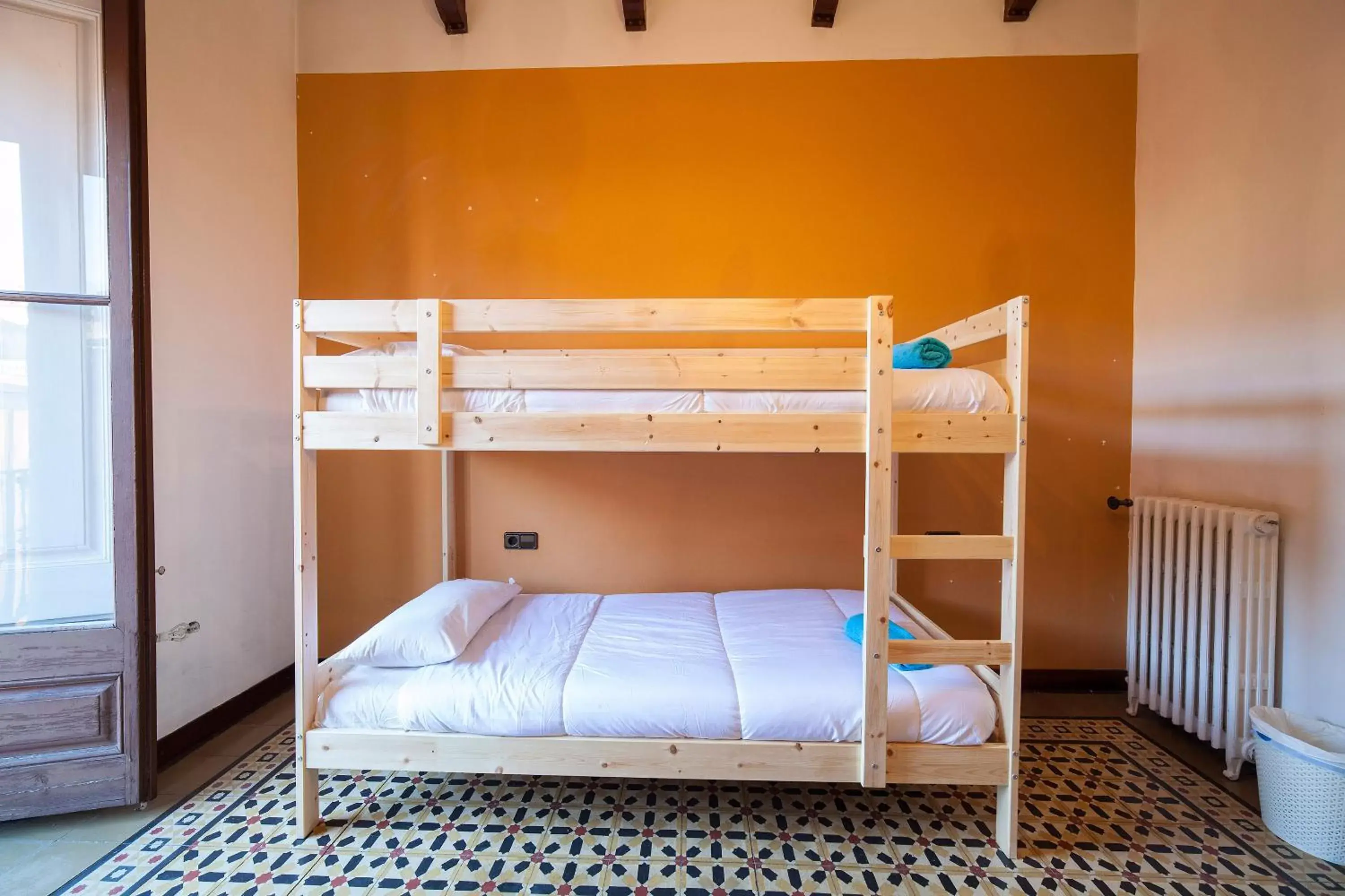 bunk bed in Bed in Girona