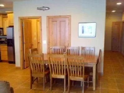 Dining Area in Zion Ponderosa Ranch Resort