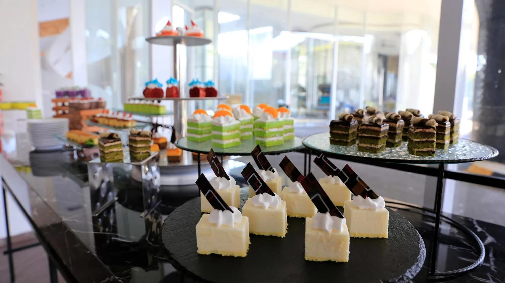 Meals in Luminor Hotel Purwokerto By WH