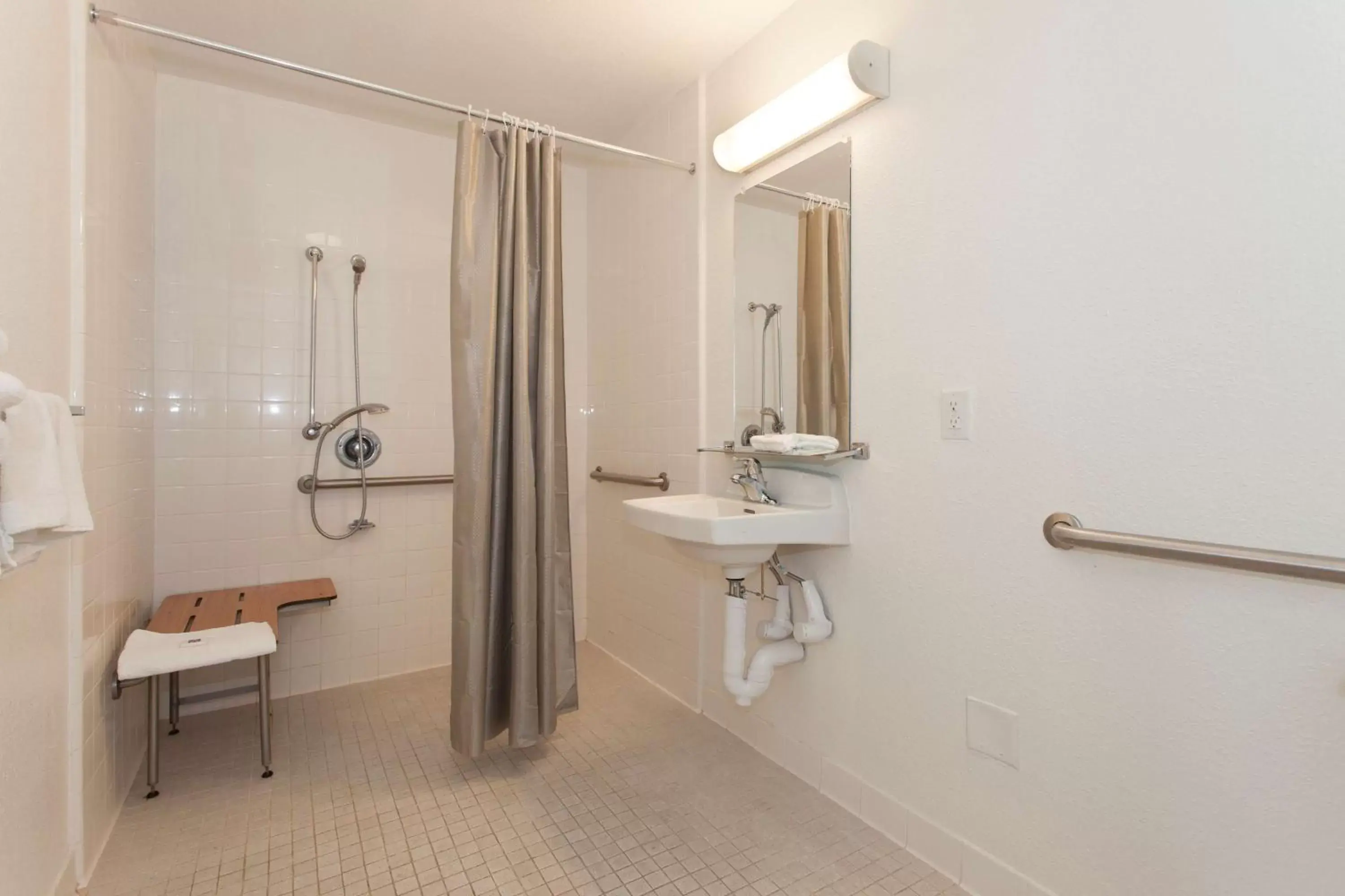 Shower, Bathroom in Motel 6 Davis-Near UC Davis
