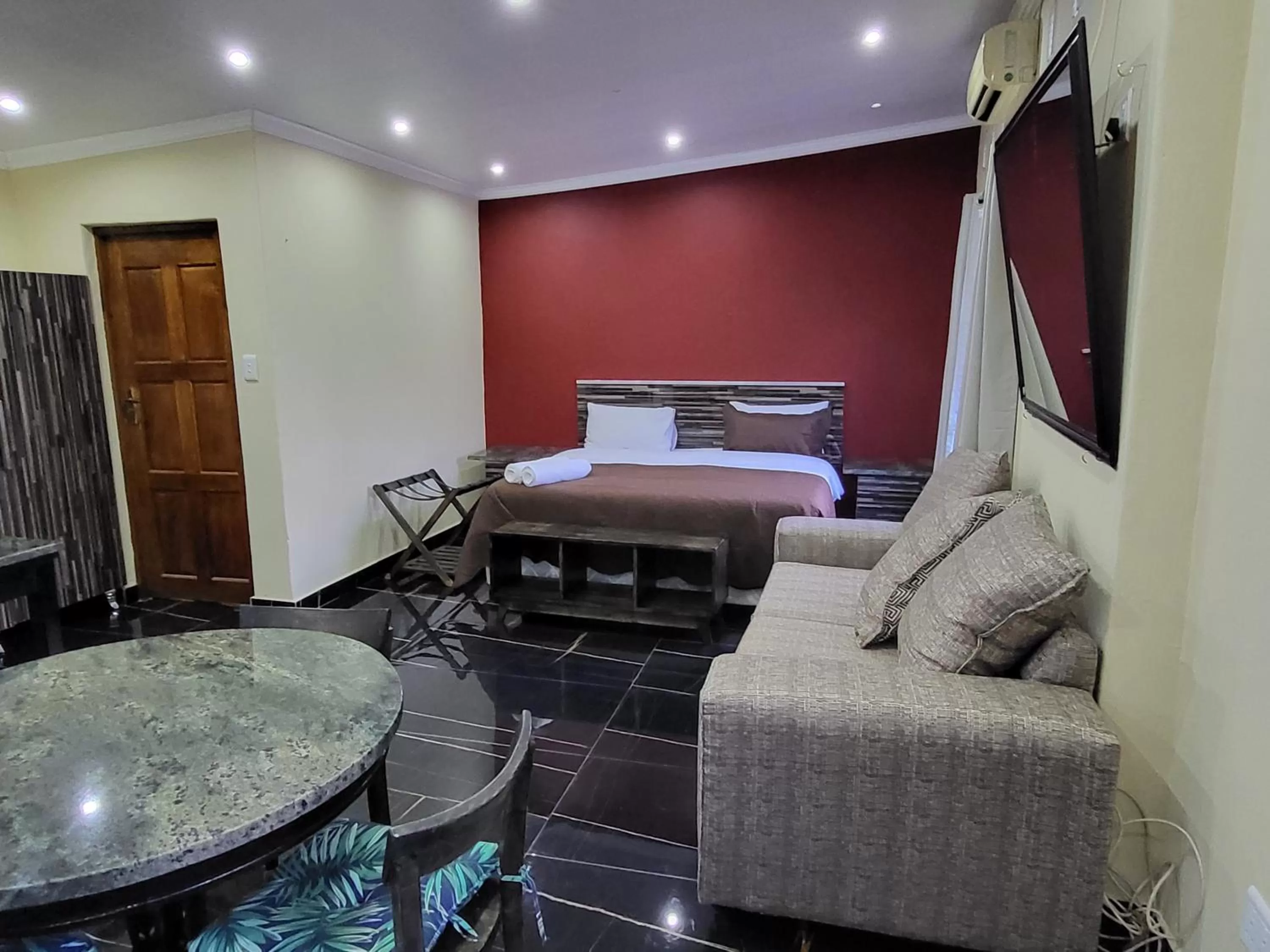 Bed in Gem of Manor drive