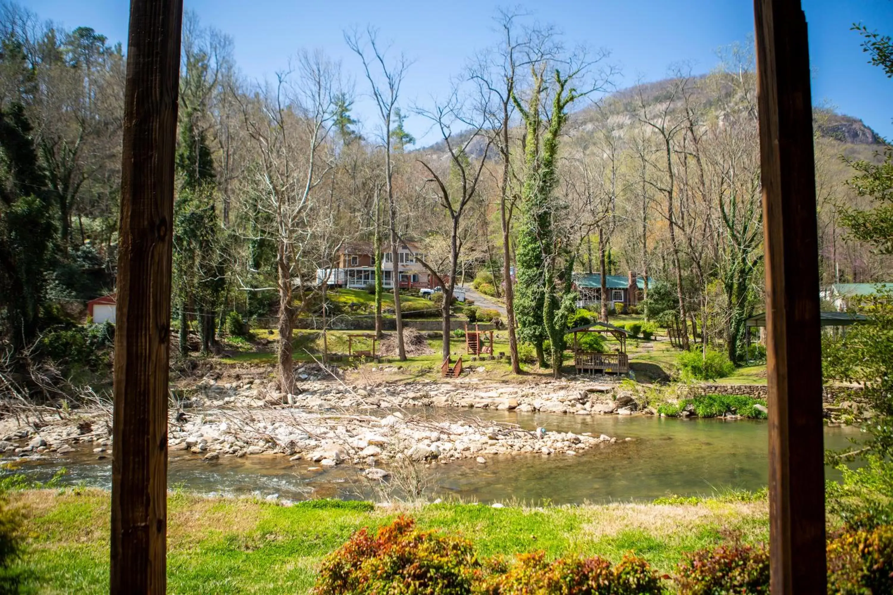 Patio in The Chimney Rock Inn & Cottages