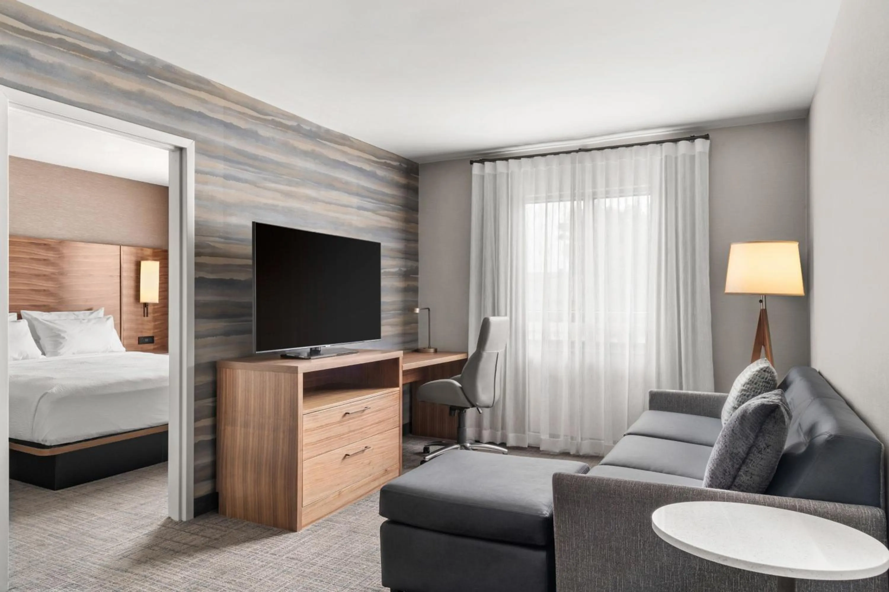 Living room, Bed in Residence Inn by Marriott Laval