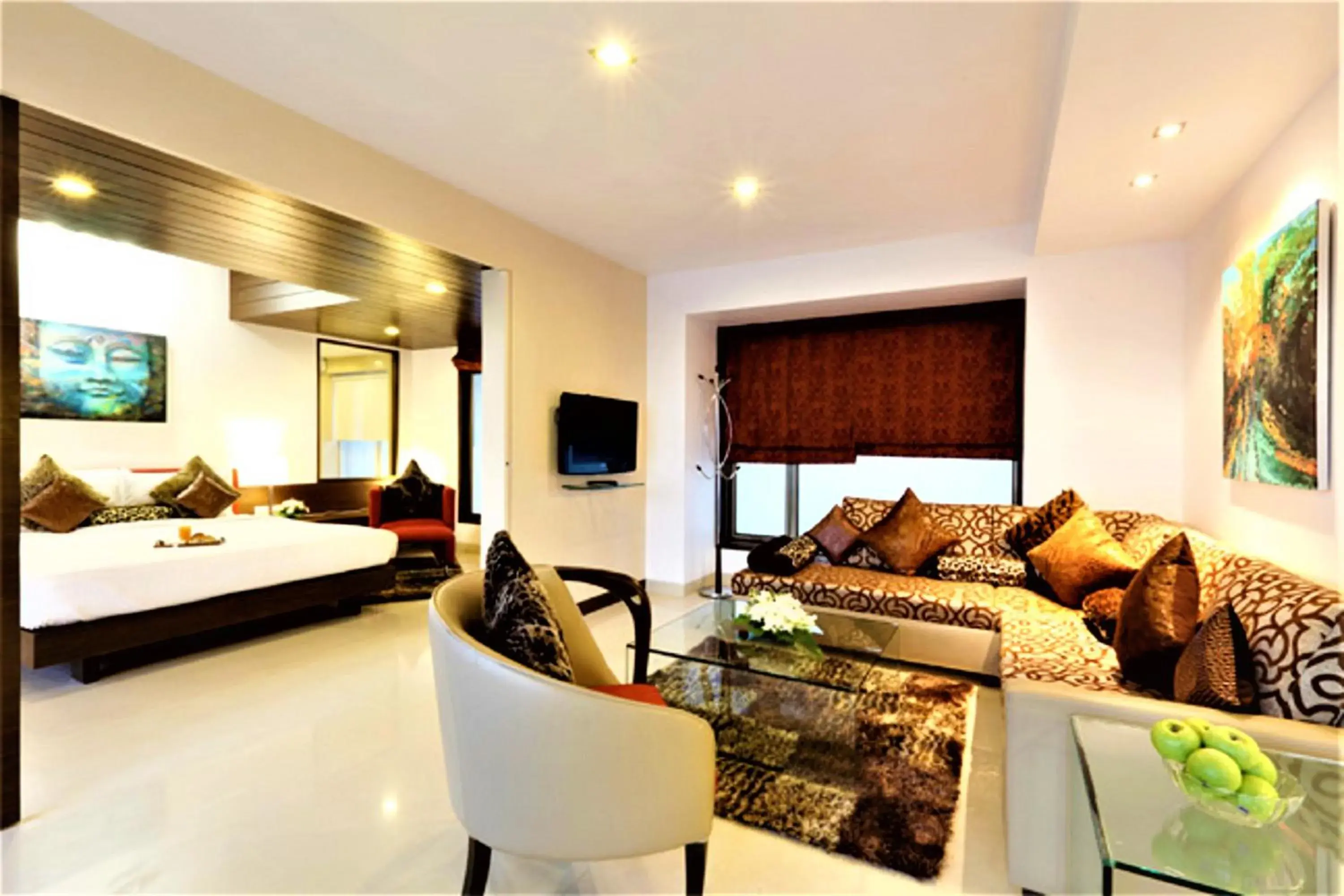Bedroom, Seating Area in Hotel Yogi Executive