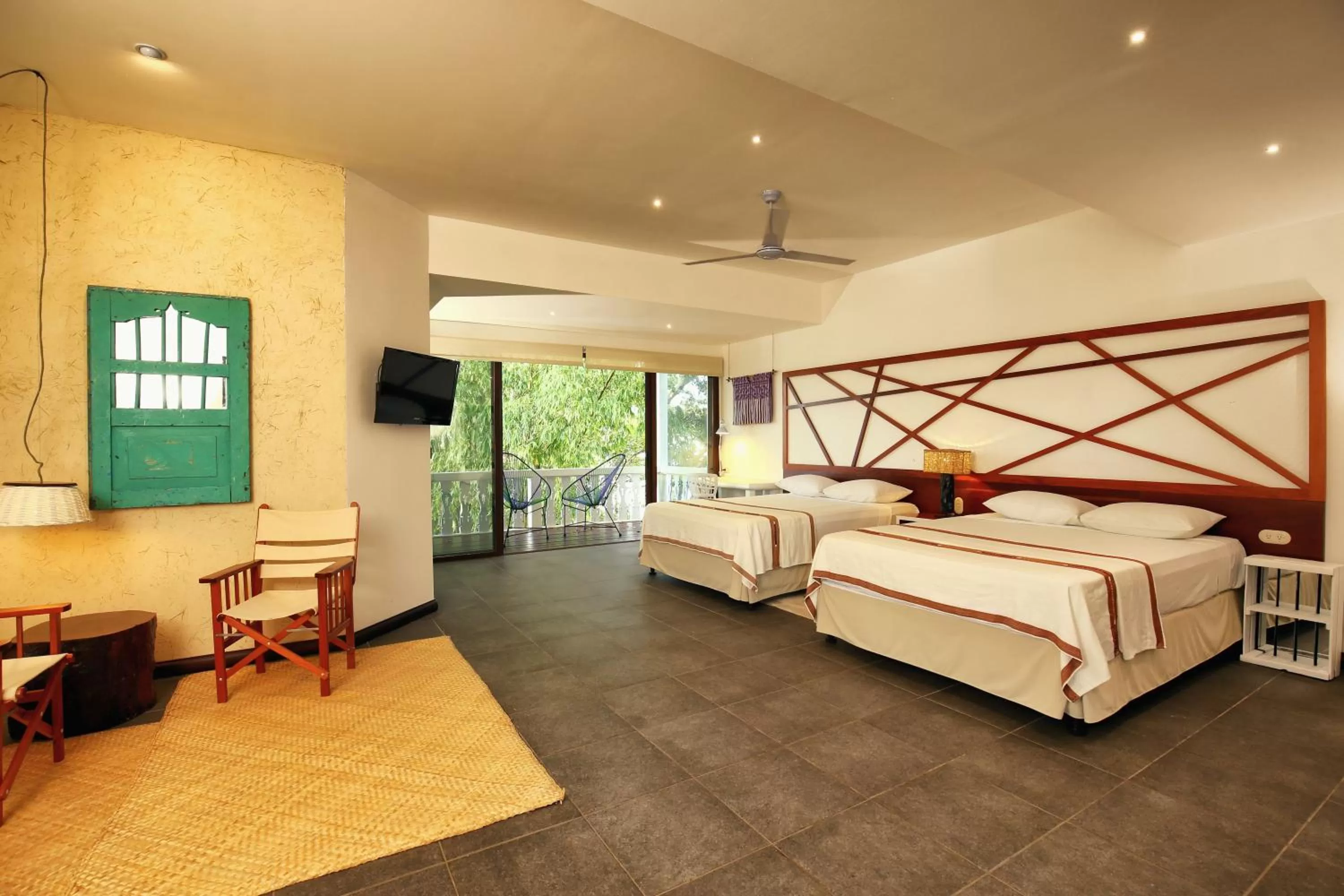 Property building, Bed in Hotel Maya Internacional