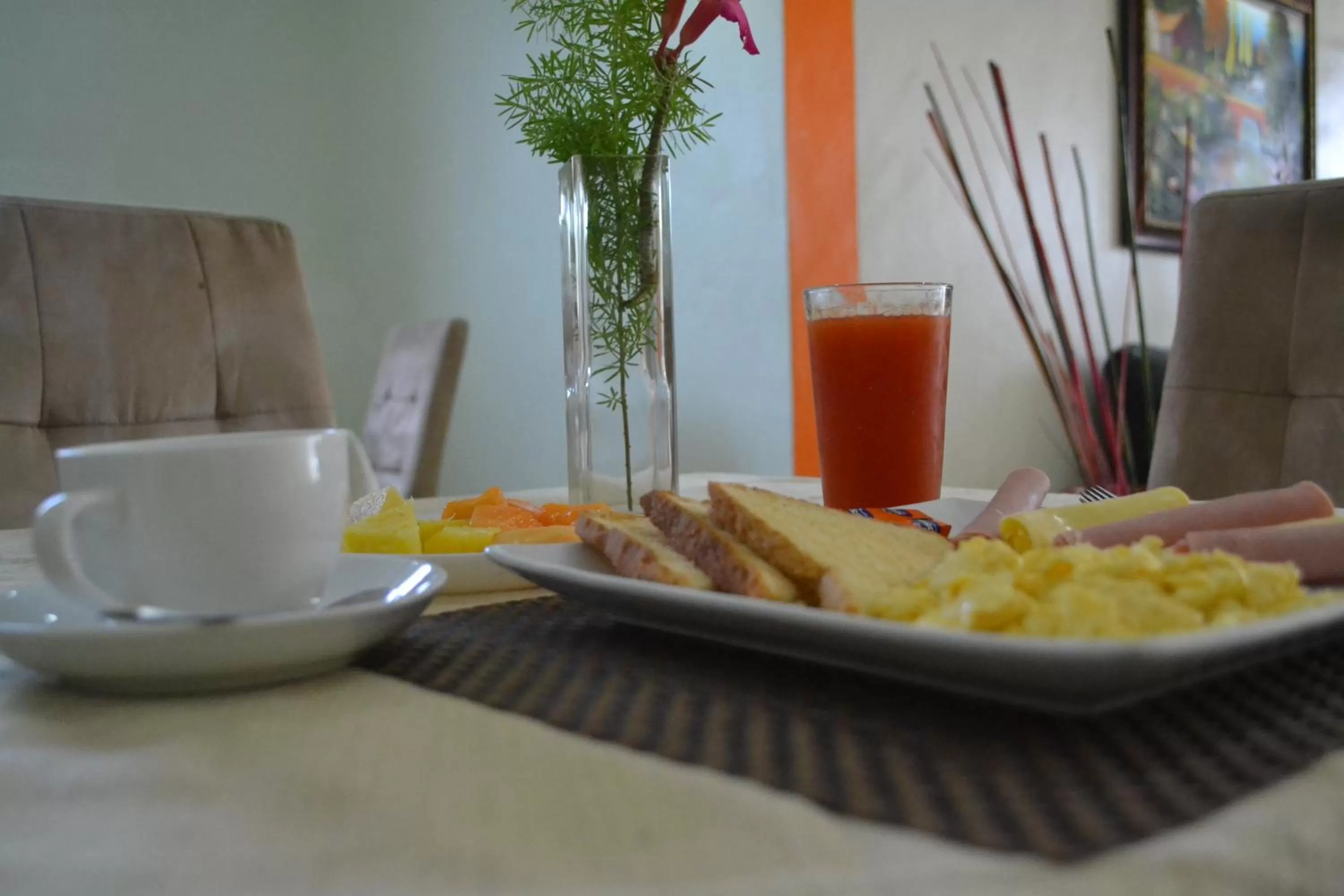 Breakfast in Hotel Renacer