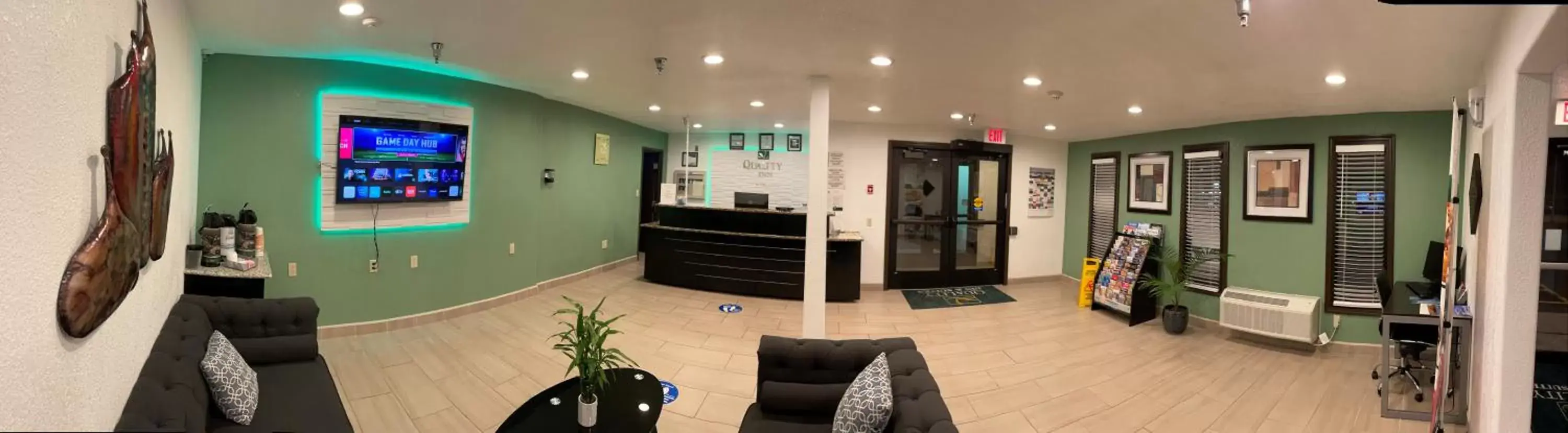 Lobby or reception in Quality Inn